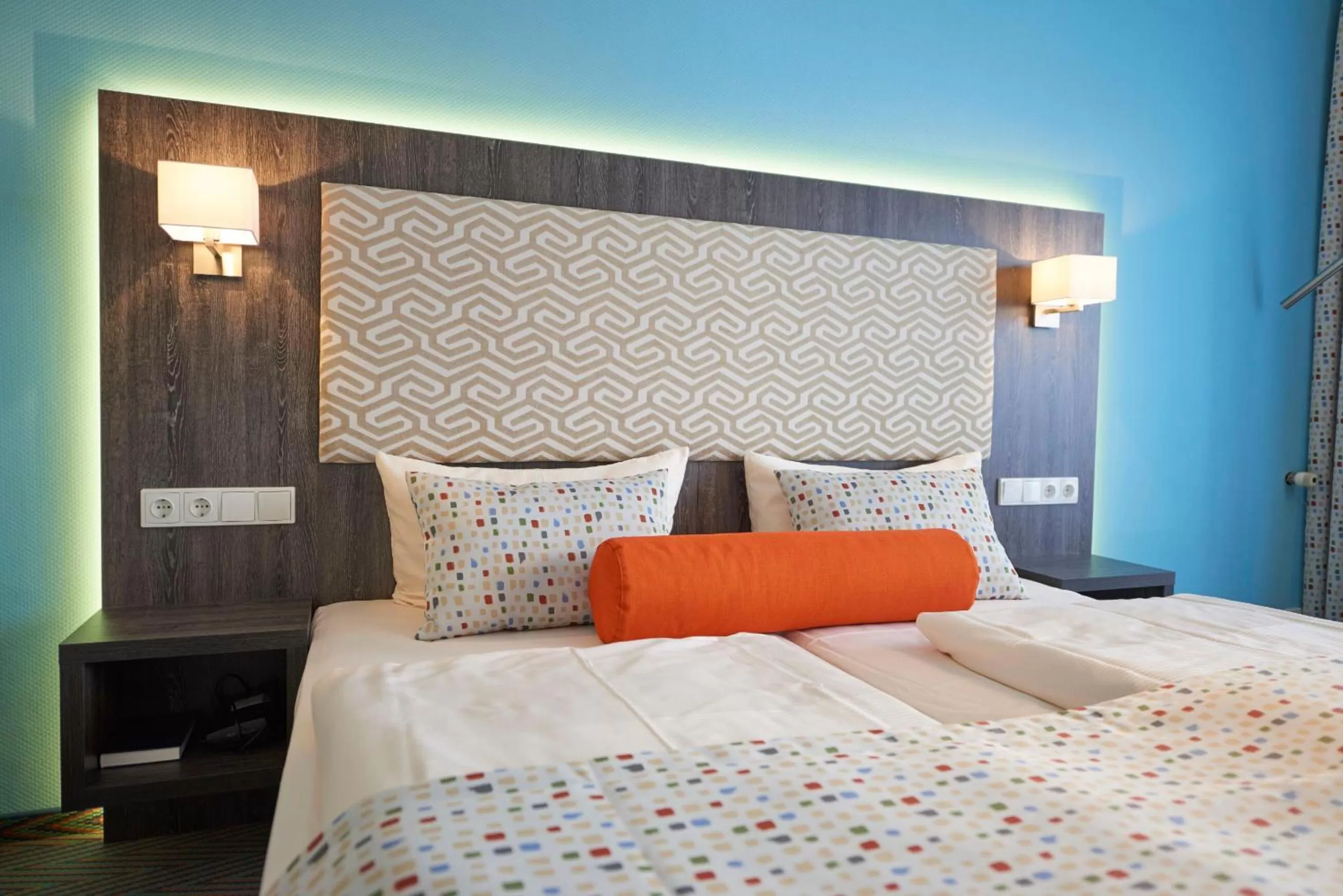 Photo of the whole room, Bed in Trans World Hotel Auefeld