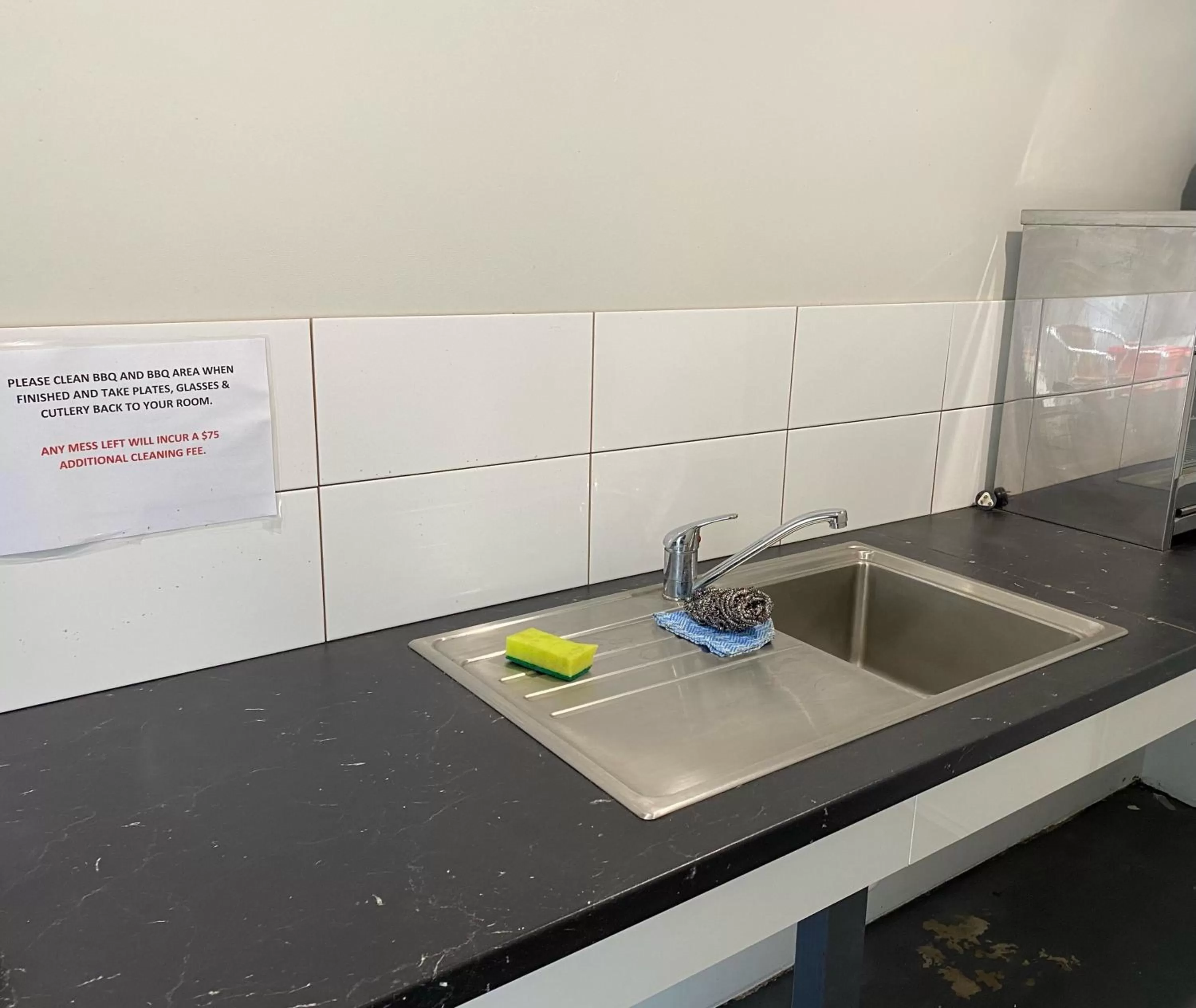 BBQ facilities in Bega Motel