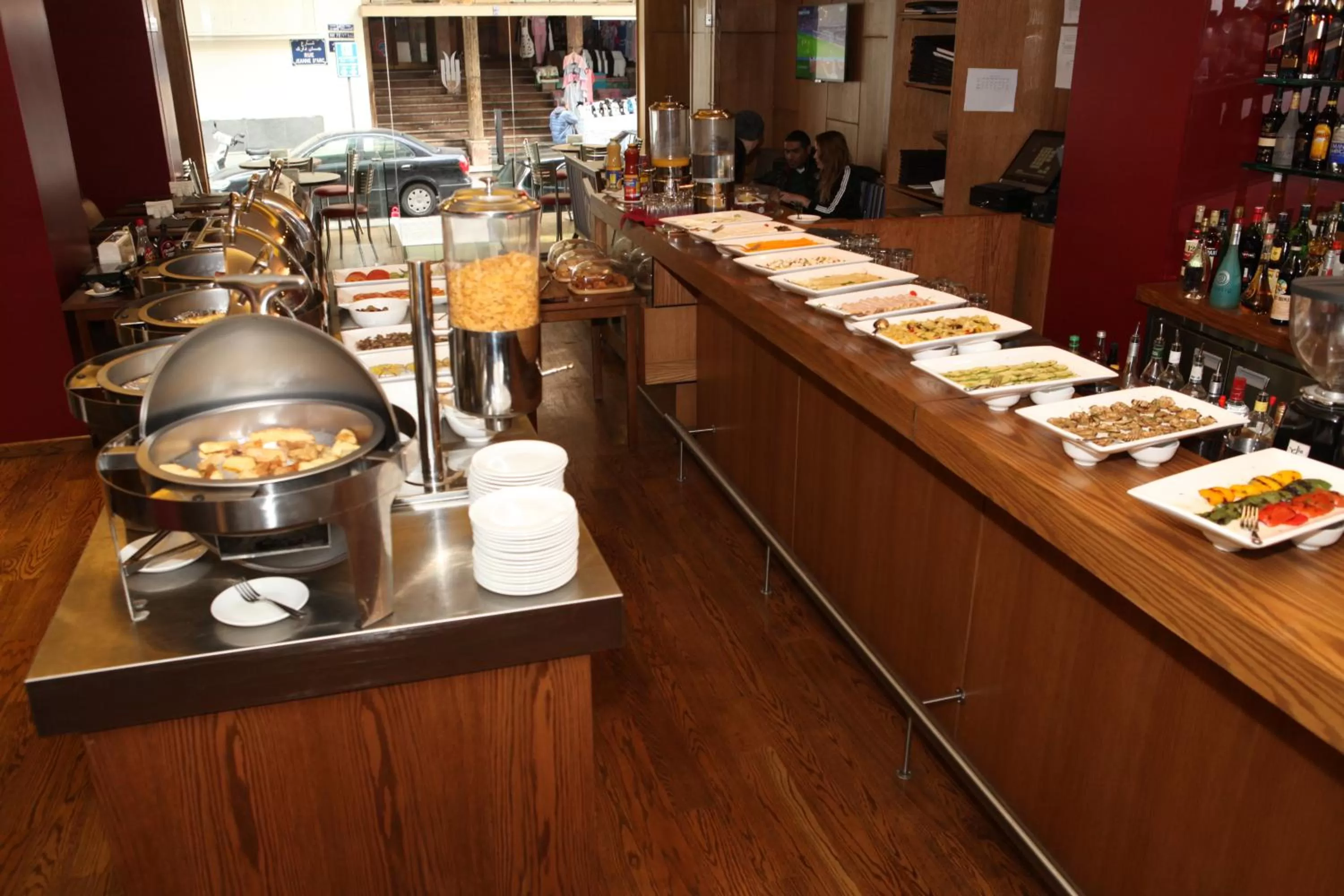 Restaurant/places to eat in The J Hotel & Spa