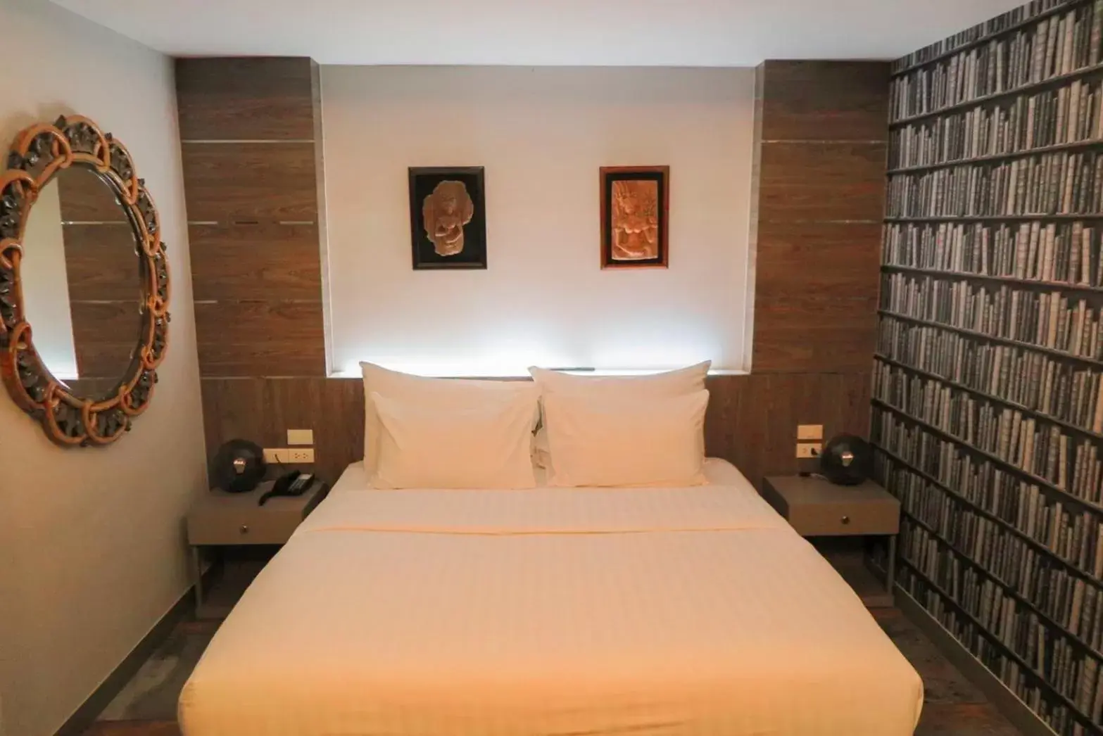 Luxury Jaccuzi room in V20 Boutique Jacuzzi Hotel - SHA Extra Plus Luxury Jaccuzi room in V20 Boutique Jacuzzi Hotel - SHA Extra Plus