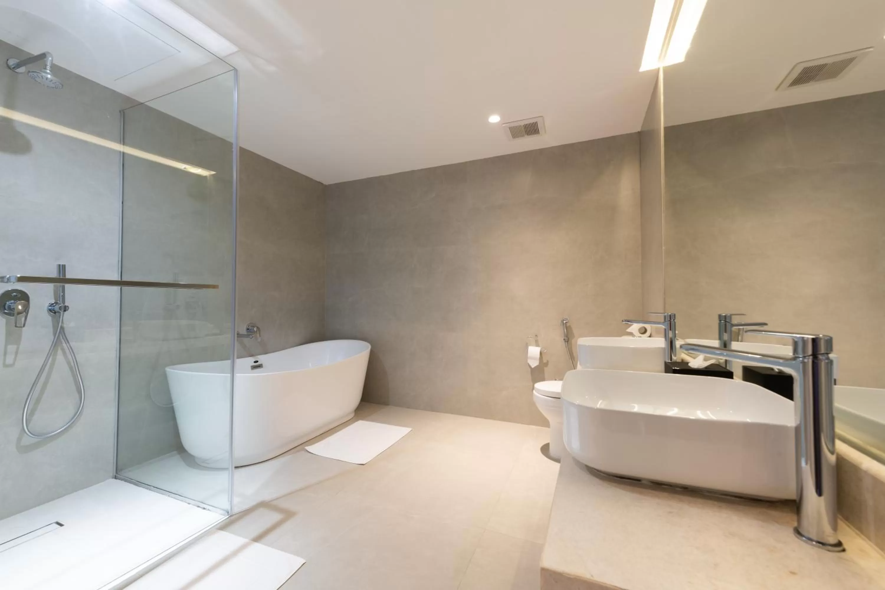 Bathroom in Tajreed Suites