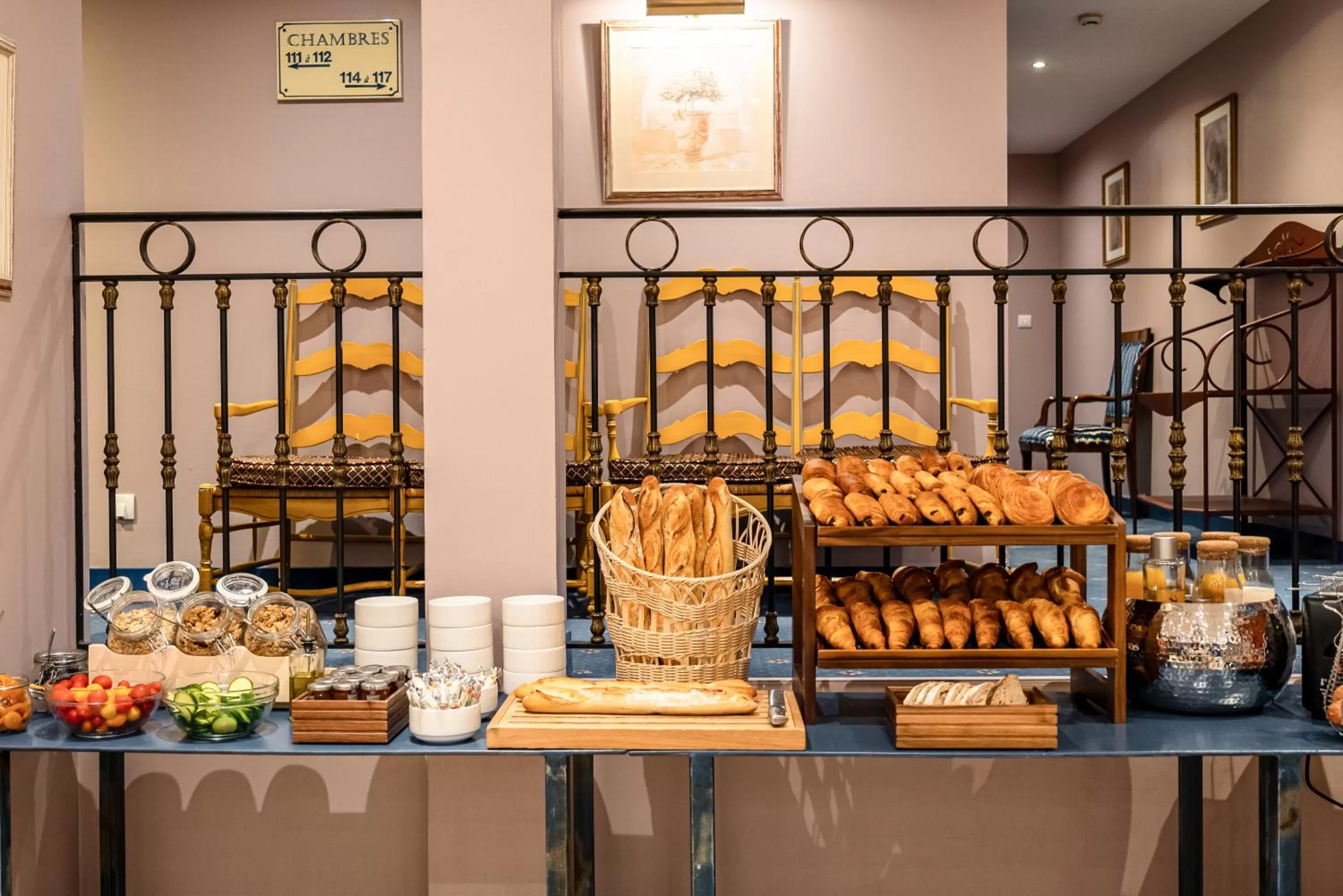 Breakfast in Villa Alessandra