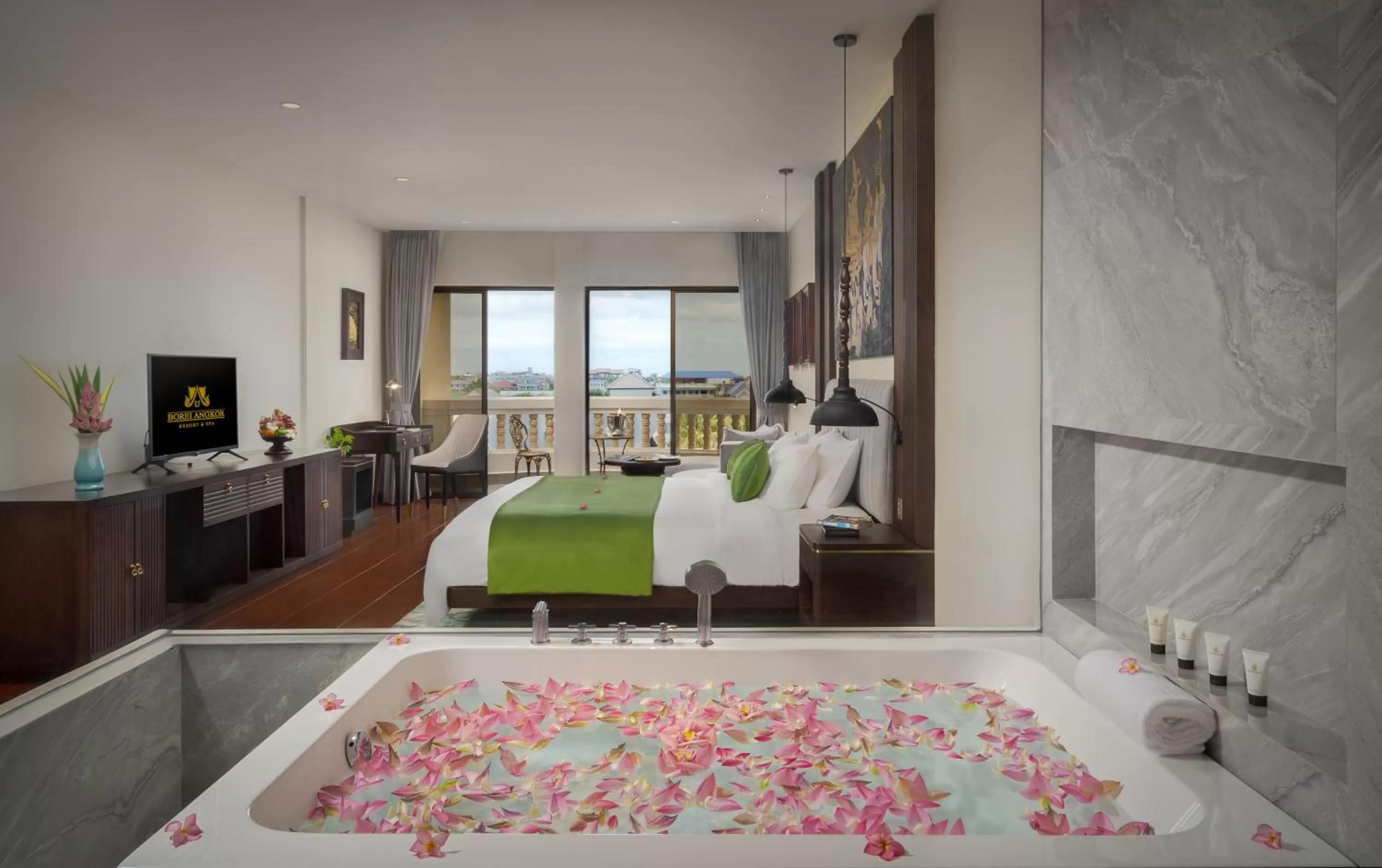 Bath, Bed in Borei Angkor Resort & Spa