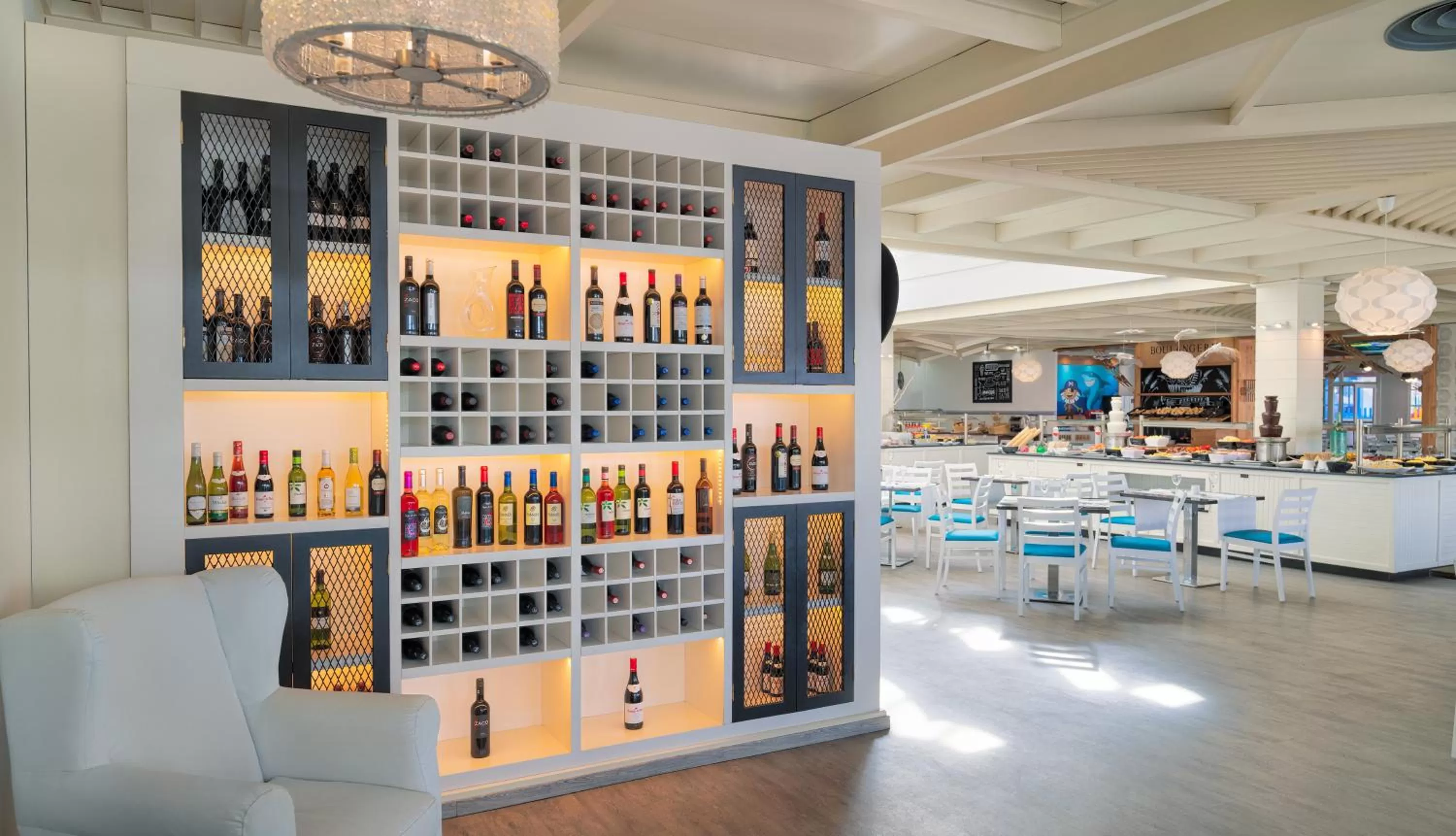 Restaurant/places to eat in H10 Suites Lanzarote Gardens