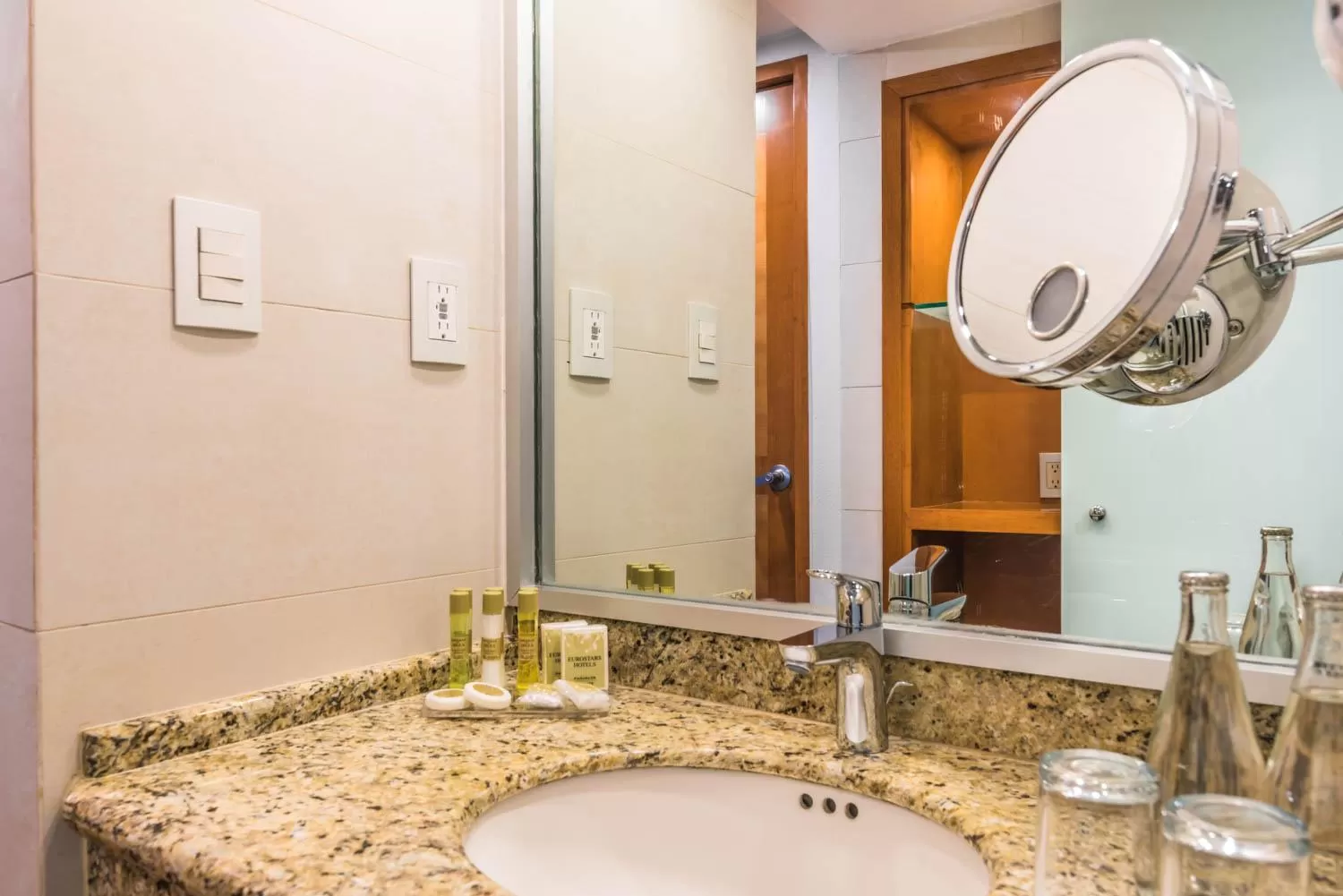 Bathroom in Eurostars Zona Rosa Suites