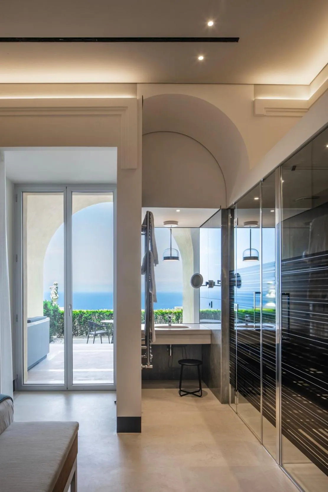 Bathroom, Bed in Grand Hotel Angiolieri