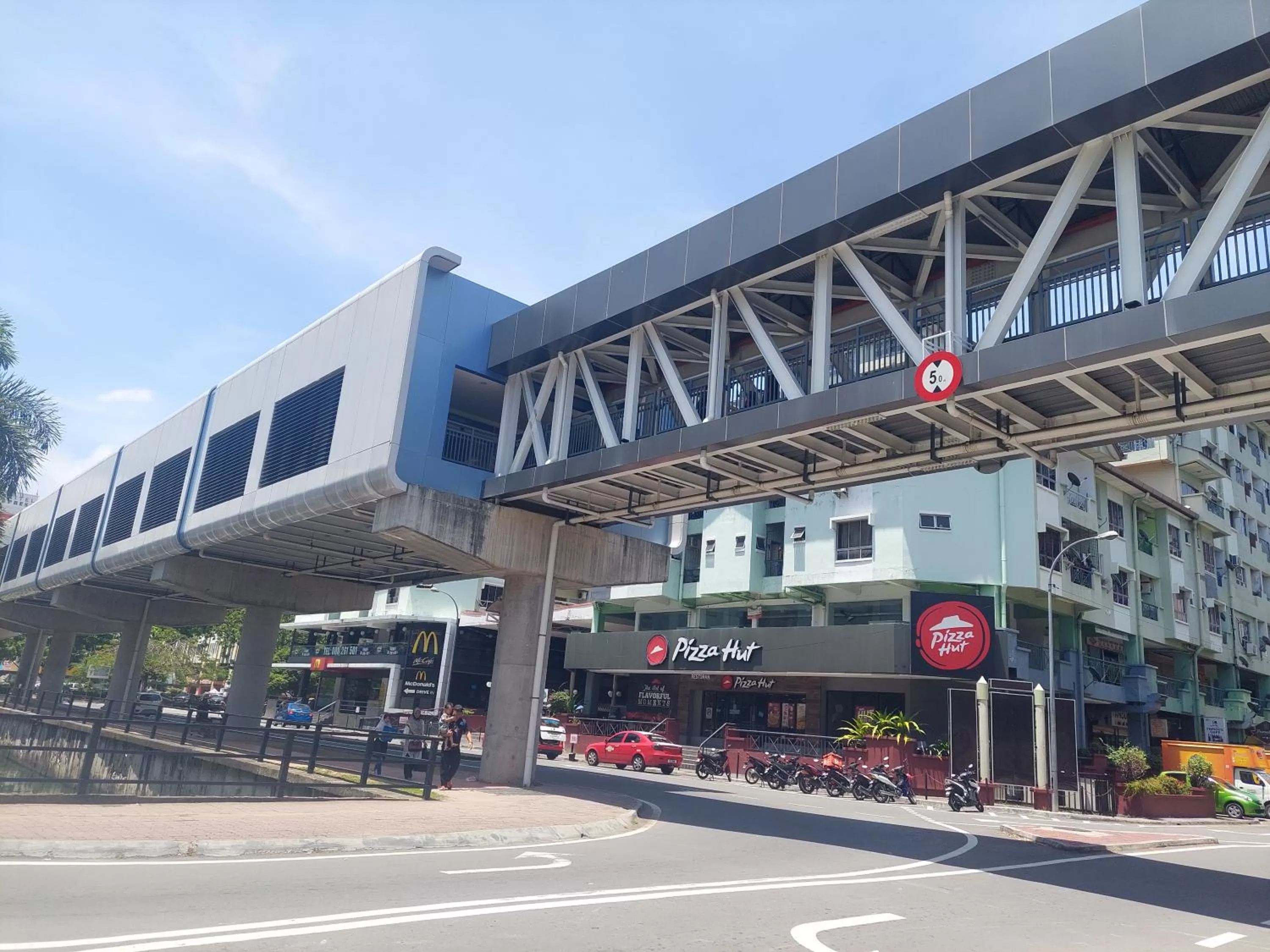Nearby landmark in Celyn City Hotel