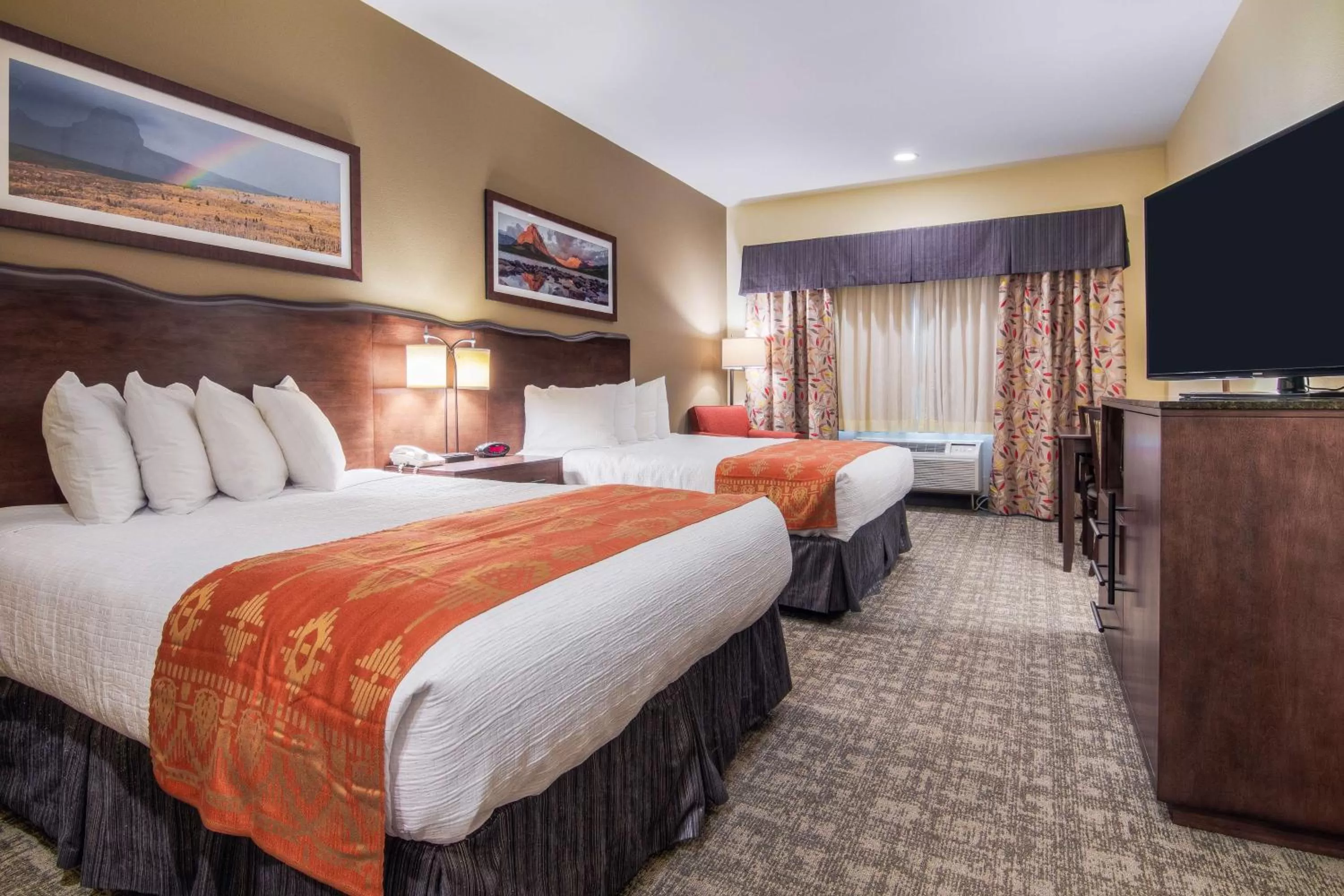 Queen Room with Two Queen Beds and Roll-In Shower - Mobility/Hearing Access in Best Western Rocky Mountain Lodge