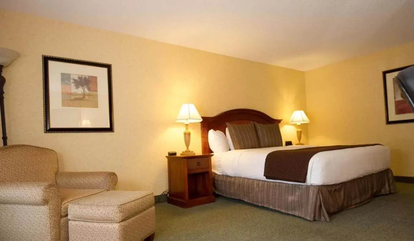 Economy Queen Room in Red Lion Hotel Pasco Airport & Conference Center Economy Queen Room in Red Lion Hotel Pasco Airport & Conference Center