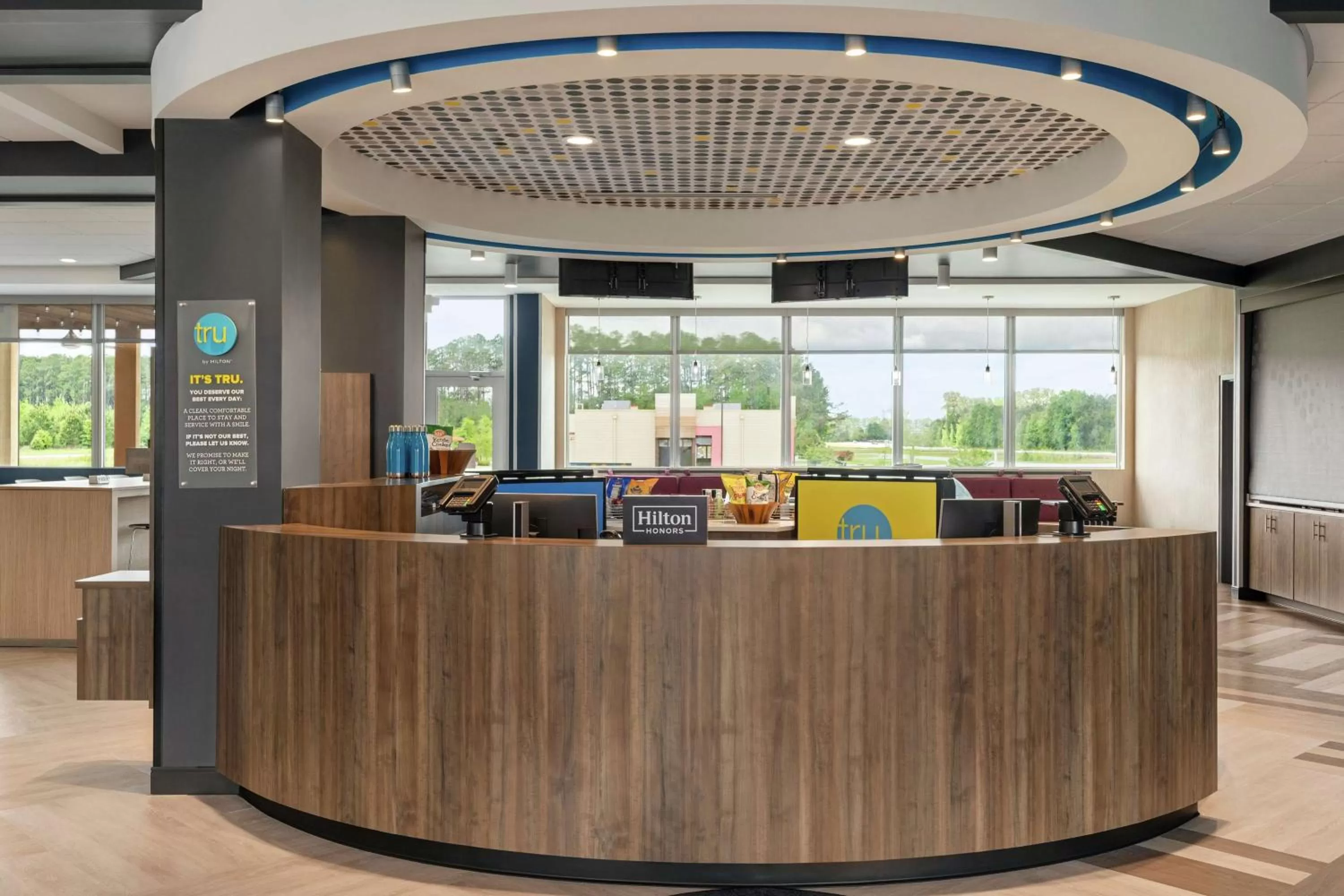 Lobby or reception in Tru By Hilton Florence I-95