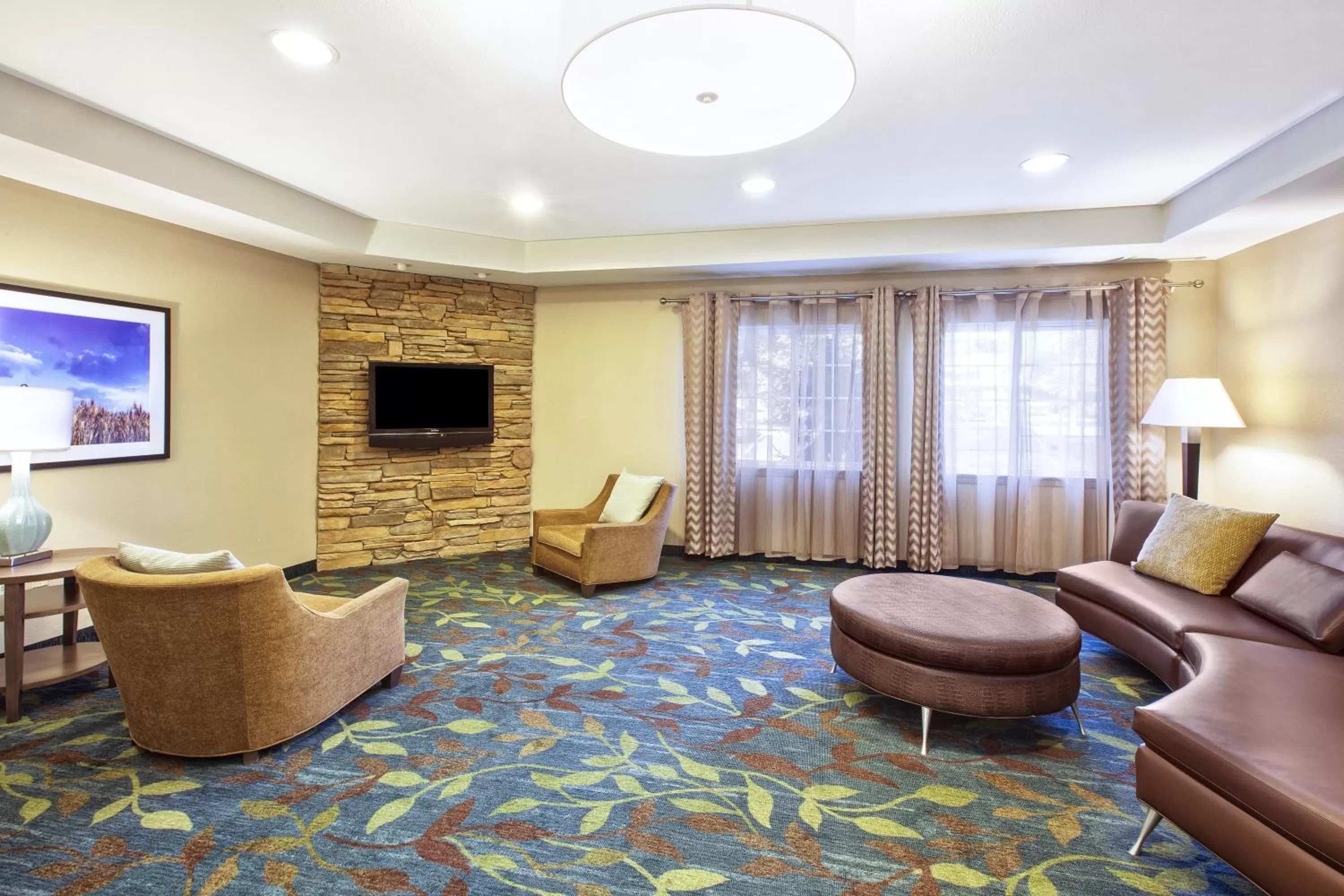 Property building in Candlewood Suites Indianapolis Airport by IHG