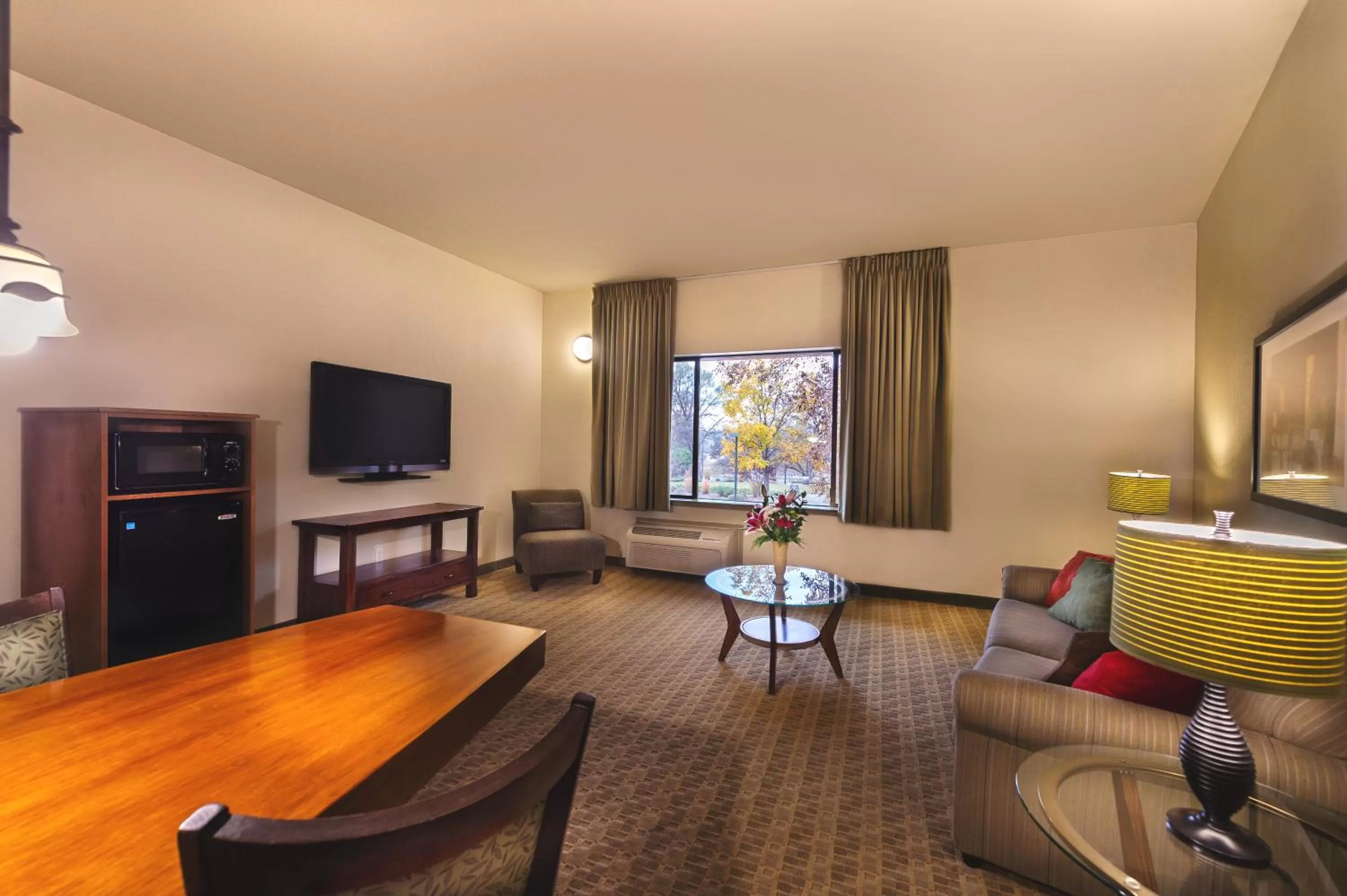 Seating area in Gaia Hotel & Spa Redding, an Ascend Collection Hotel