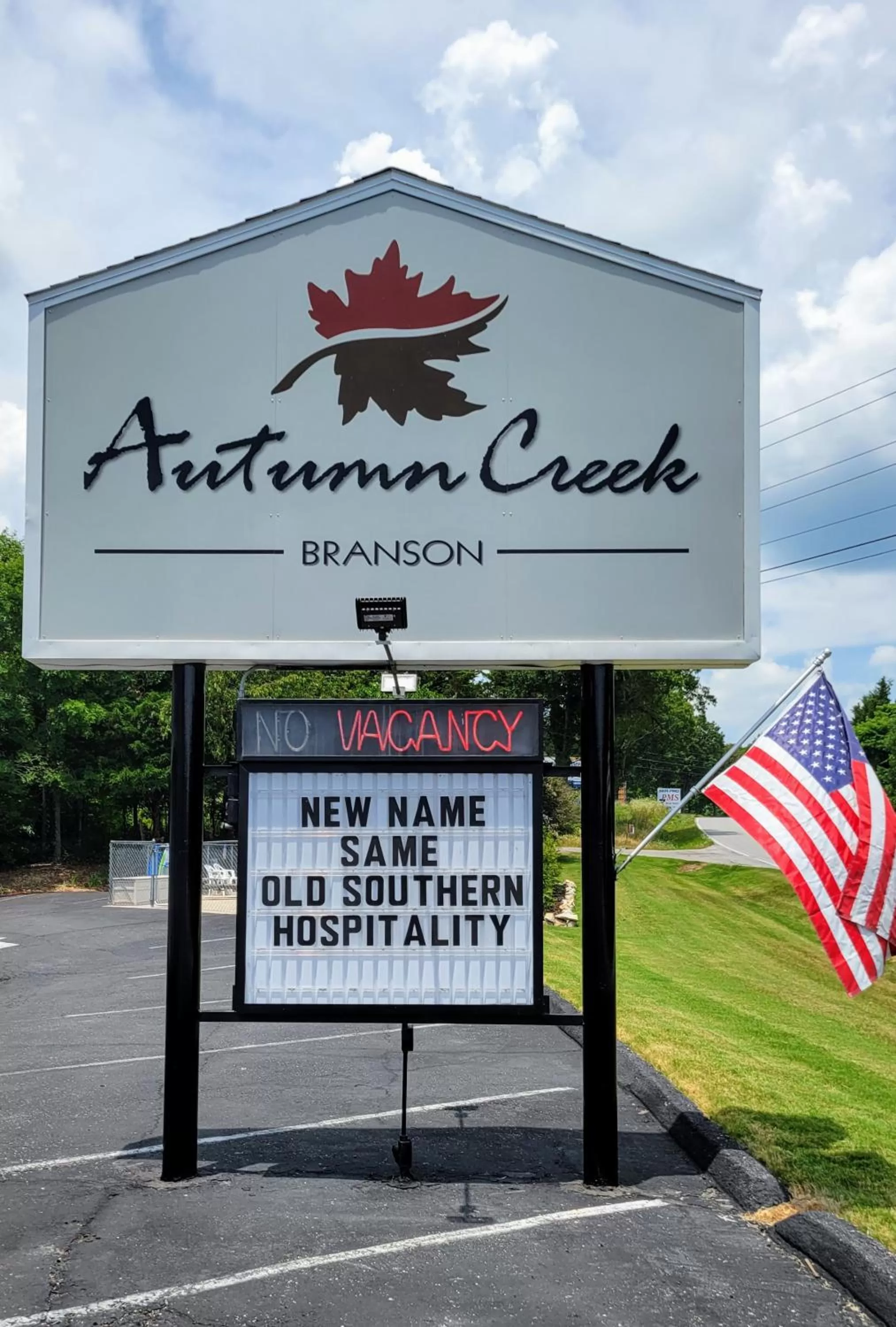 Property logo or sign in Autumn Creek Branson