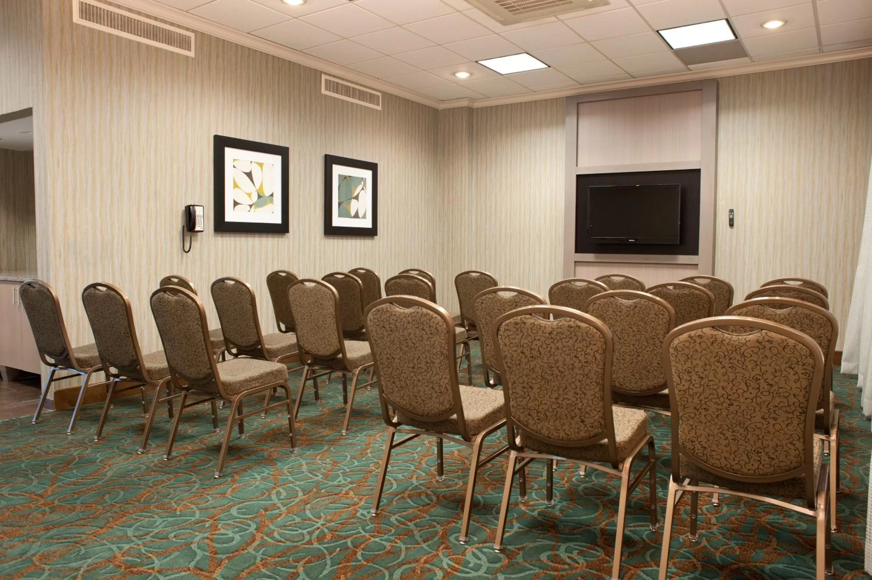 Meeting/conference room in Holiday Inn Rock Island-Quad Cities by IHG
