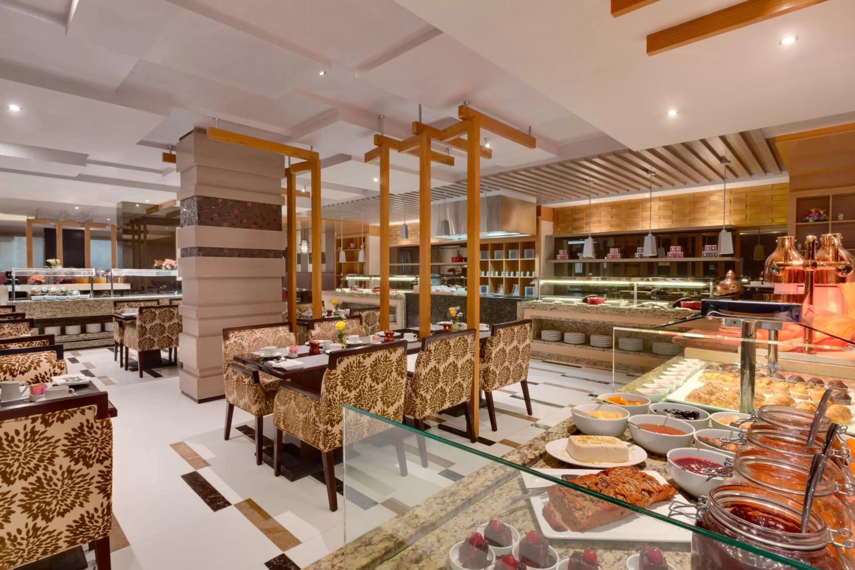 Restaurant/places to eat in Ramada Hotel and Suites Amwaj Islands