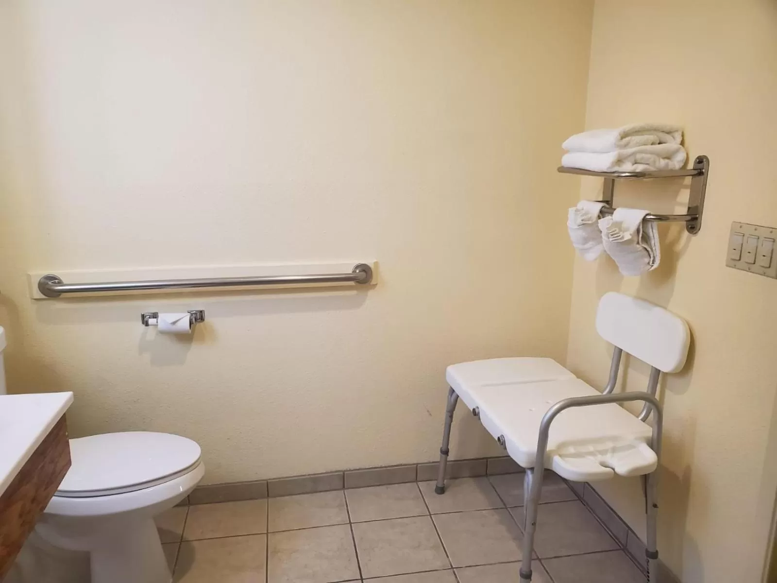 Bathroom in Mission Inn San Luis Obispo