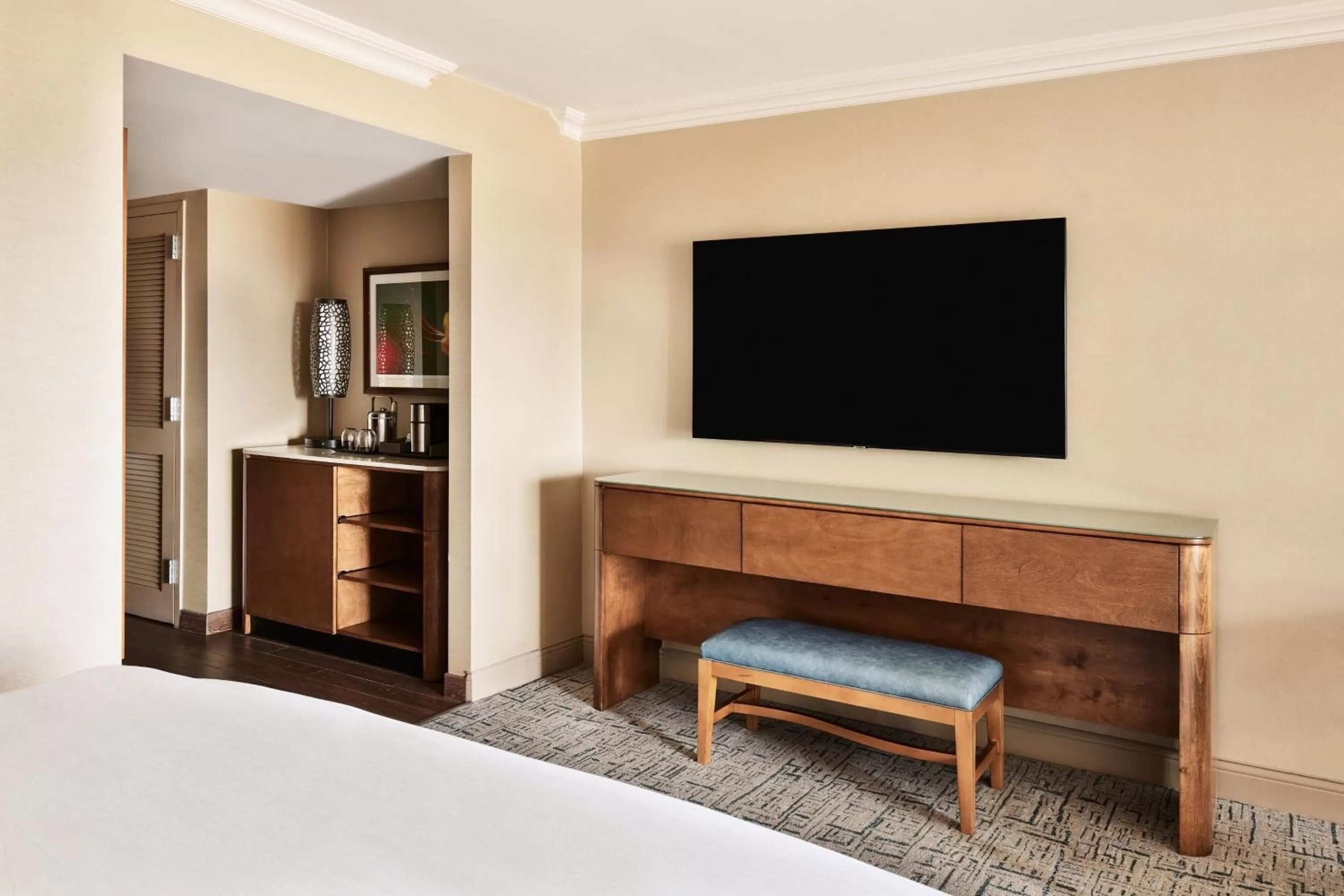 Photo of the whole room, Bed in The Westin La Paloma Resort & Spa