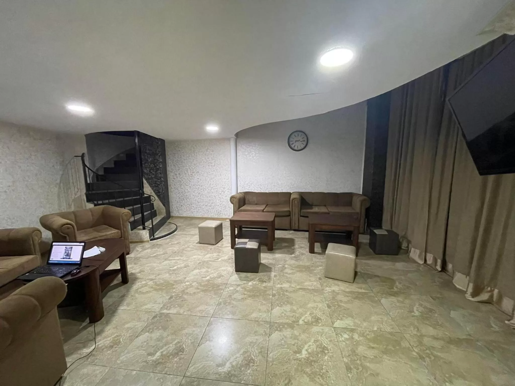 Property building, Seating Area in Hotel Traveler