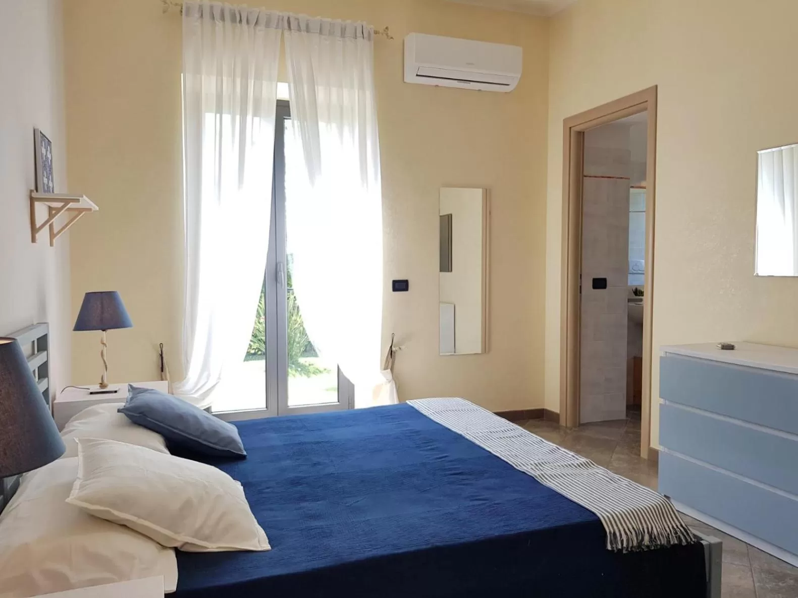 Bed in Villa del Mar - Sperlonga Vertice Rooms