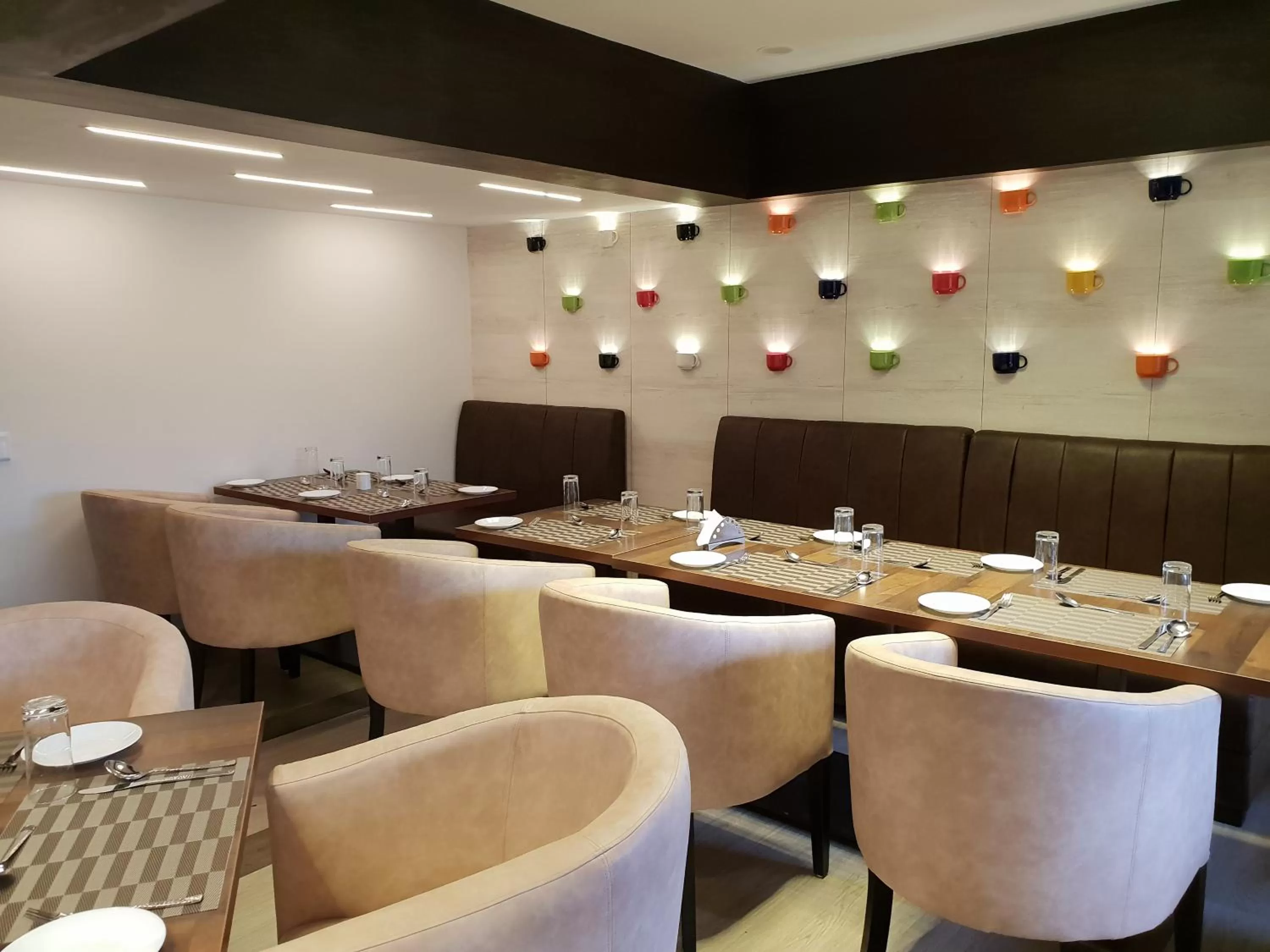 Restaurant/places to eat in Klase Hotels