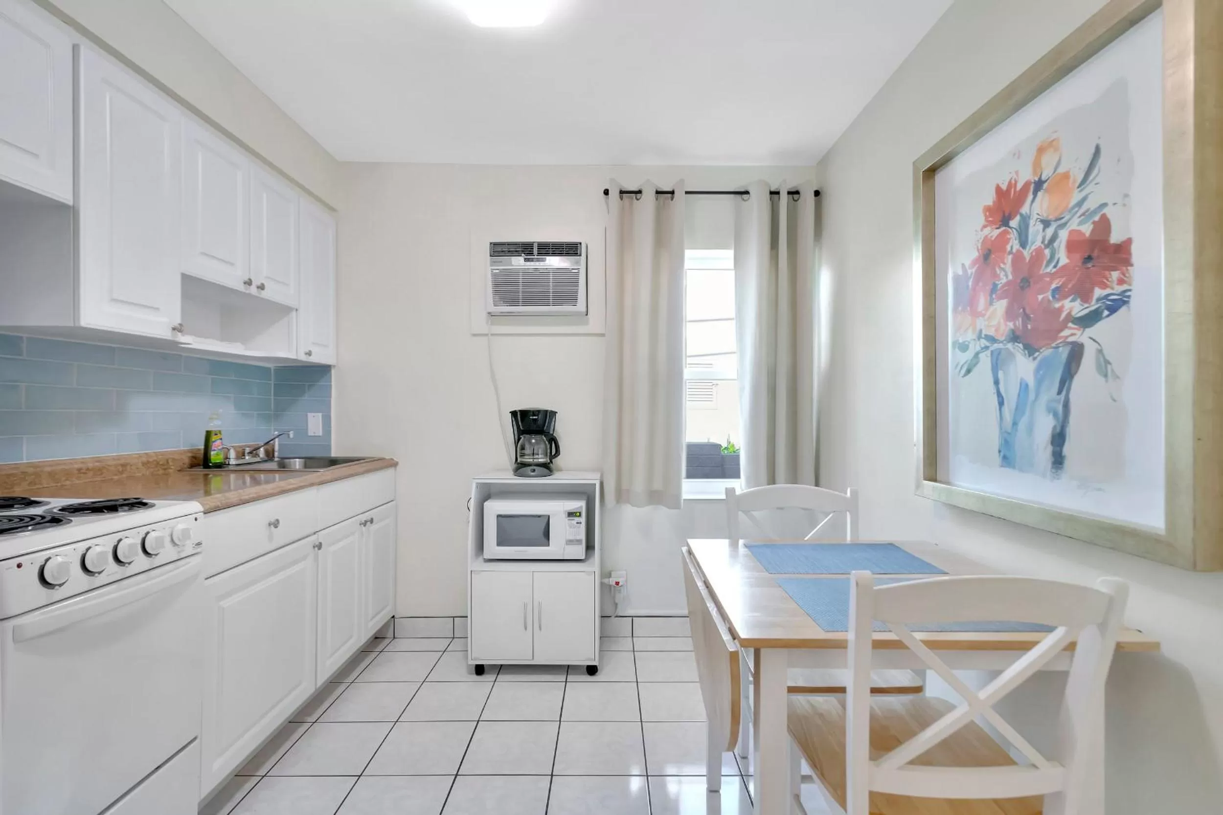 kitchen in Seahorse Guesthouse