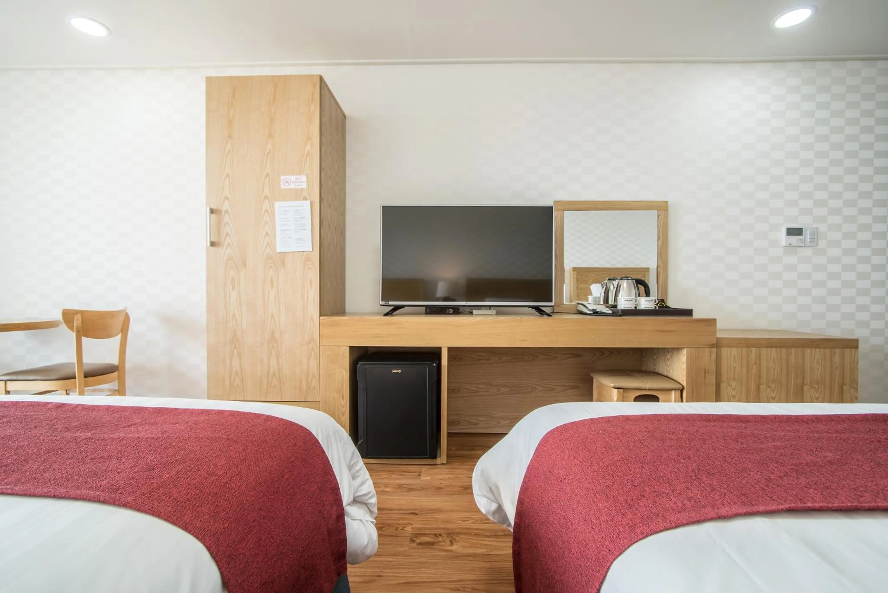 TV and multimedia, Bed in Breeze Bay Hotel