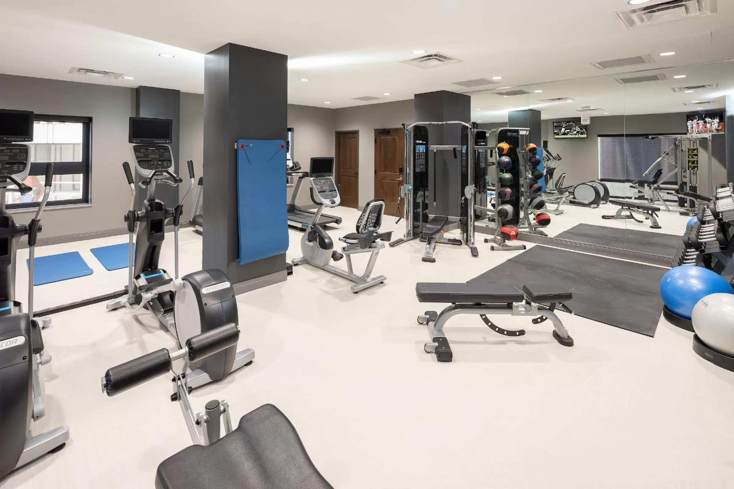 Fitness centre/facilities in Hotel On Phillips