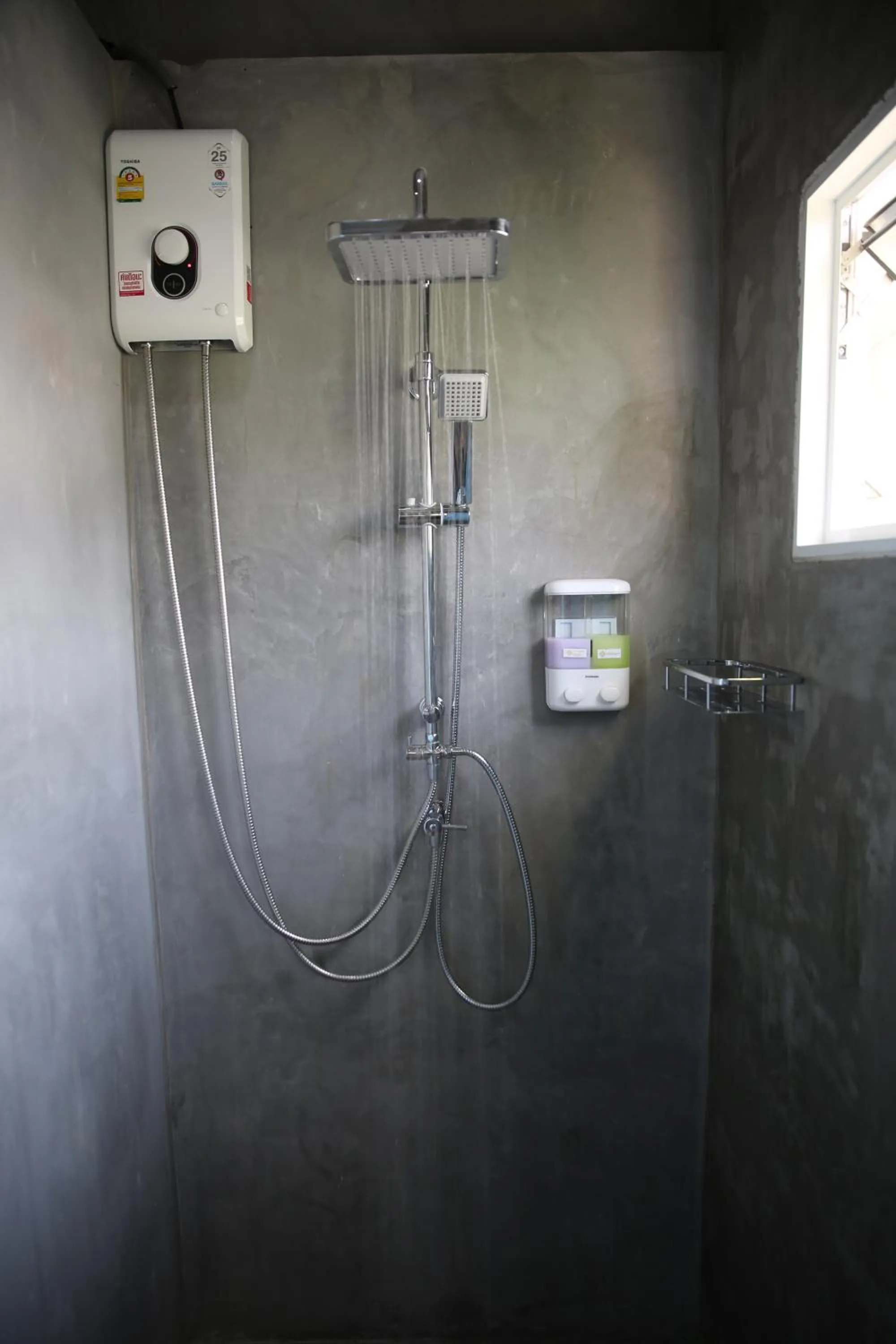 Shower in Latima Boutique Hostel