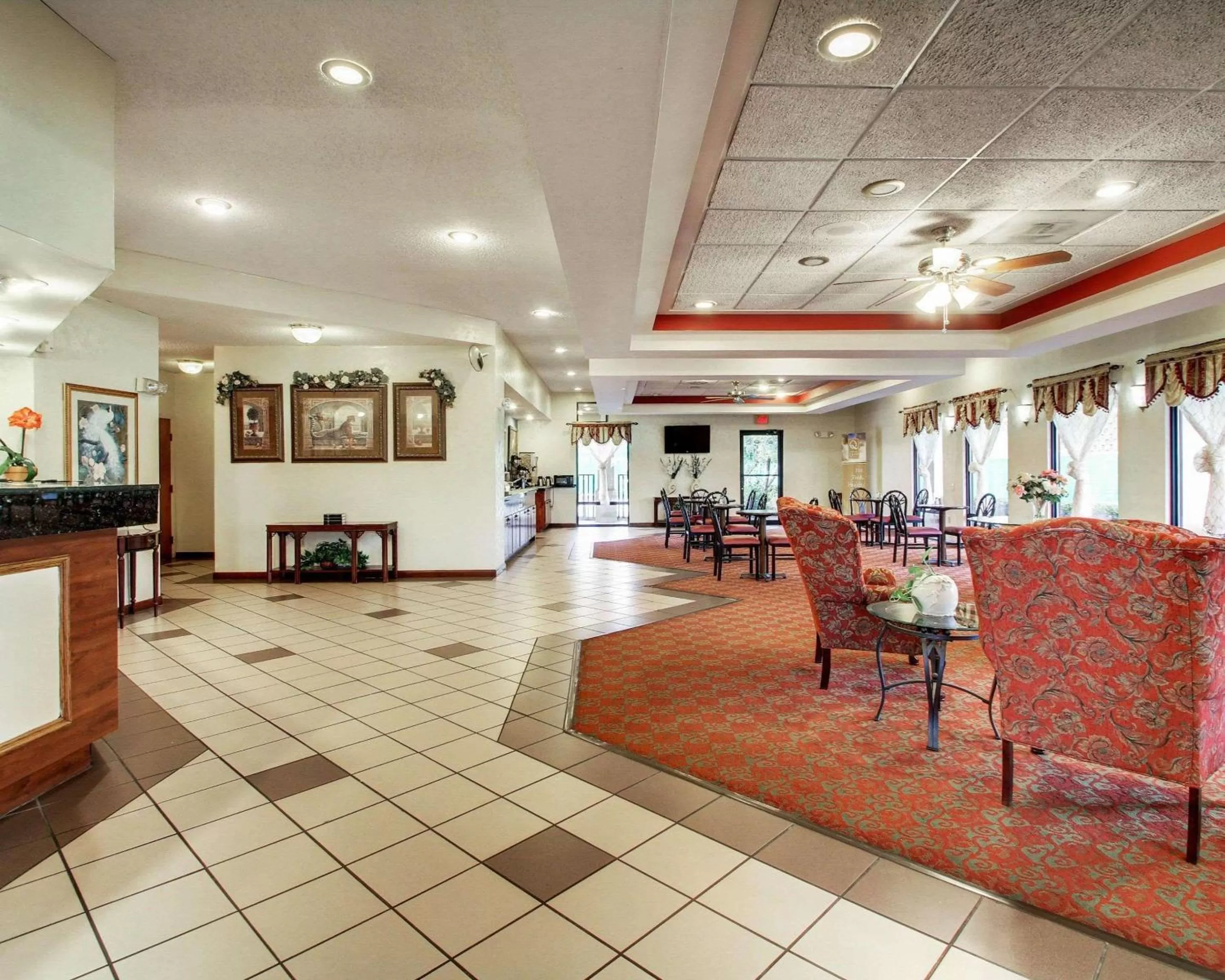 Lobby or reception in Quality Inn & Suites Clinton - Jackson West