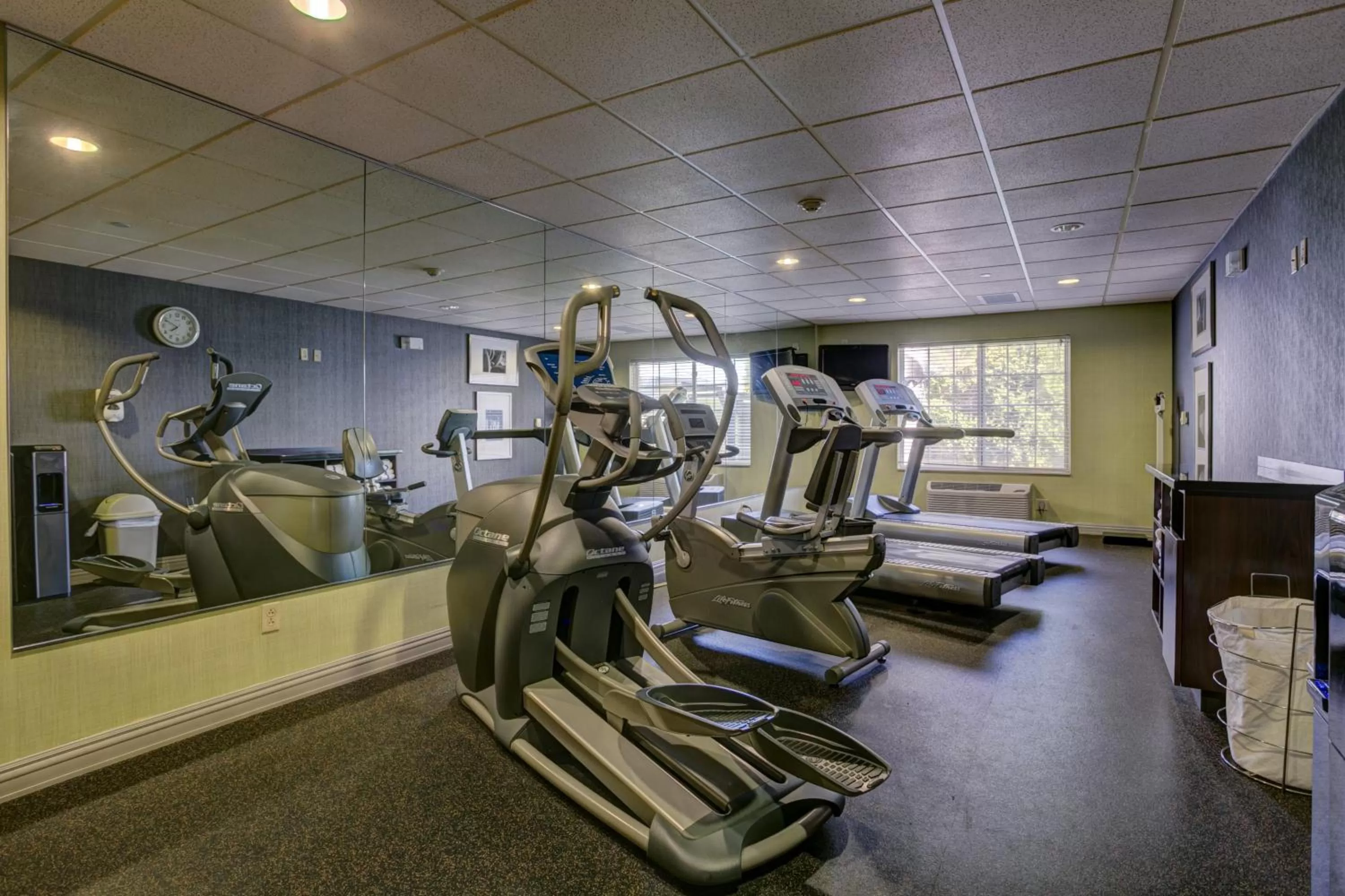 Fitness centre/facilities in Holiday Inn Milwaukee Airport by IHG