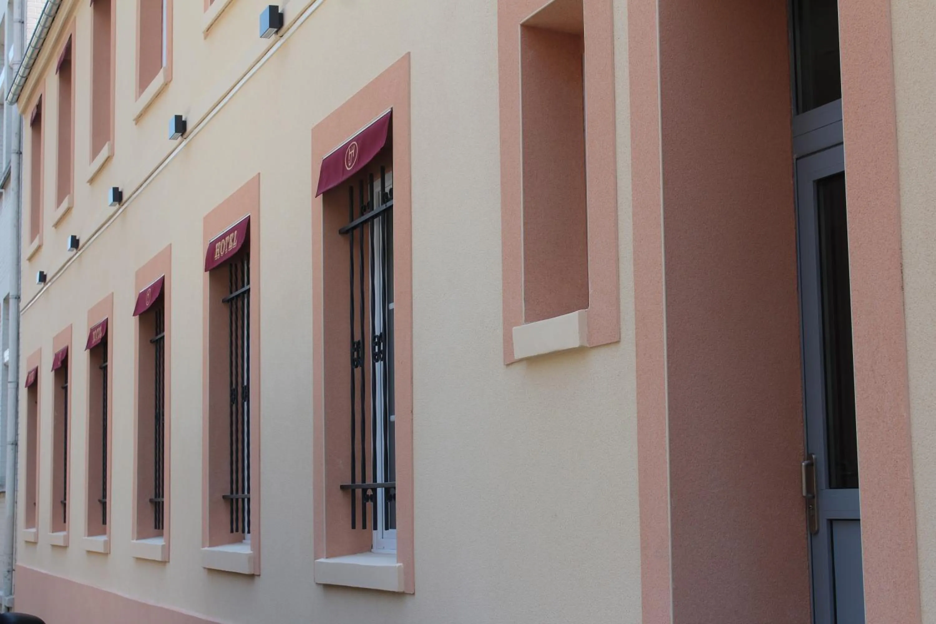 Property building in Hotel Jenner