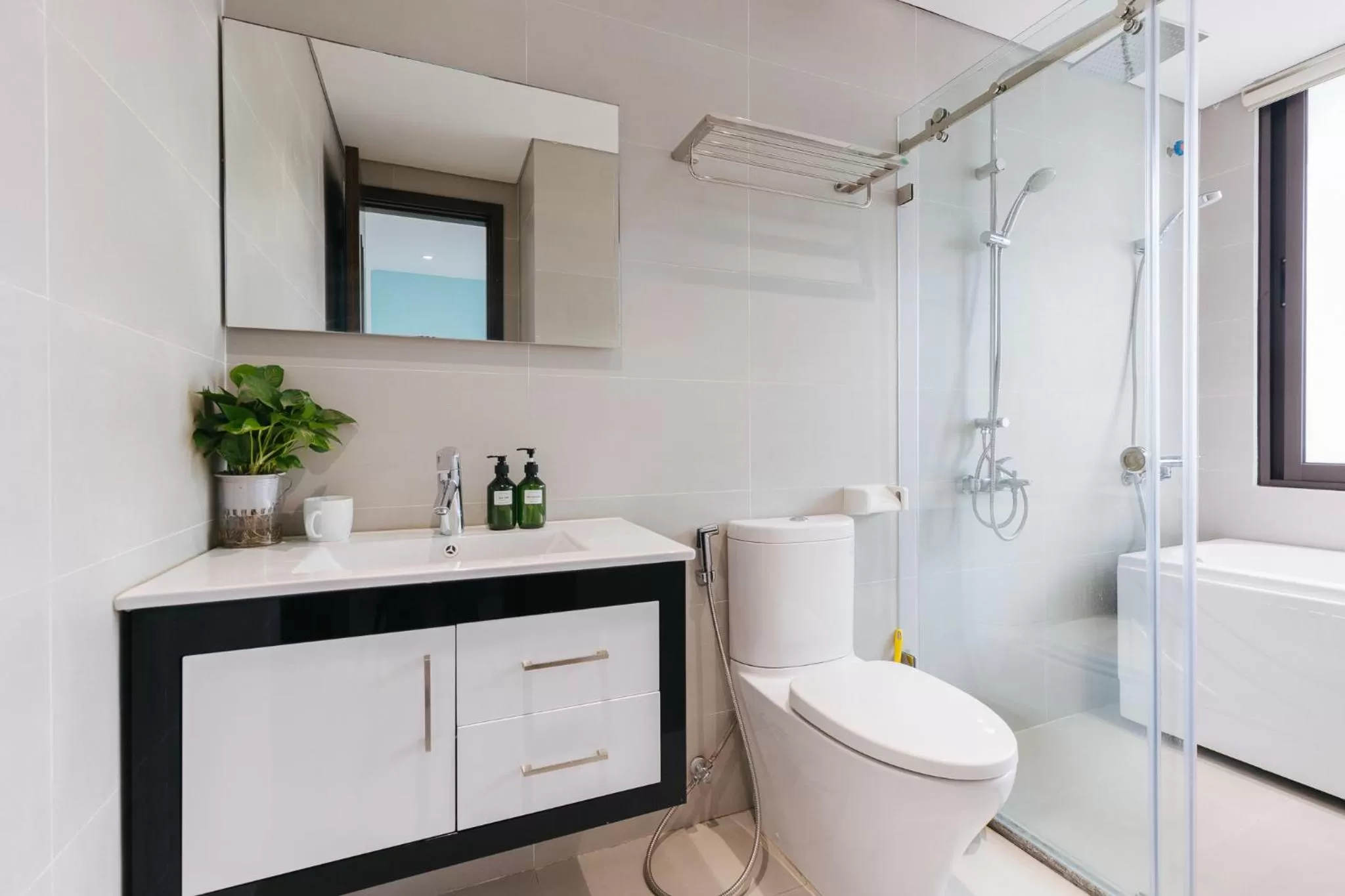 Toilet in LUCK APART 8 - Hanoi Westlake Balcony Studio