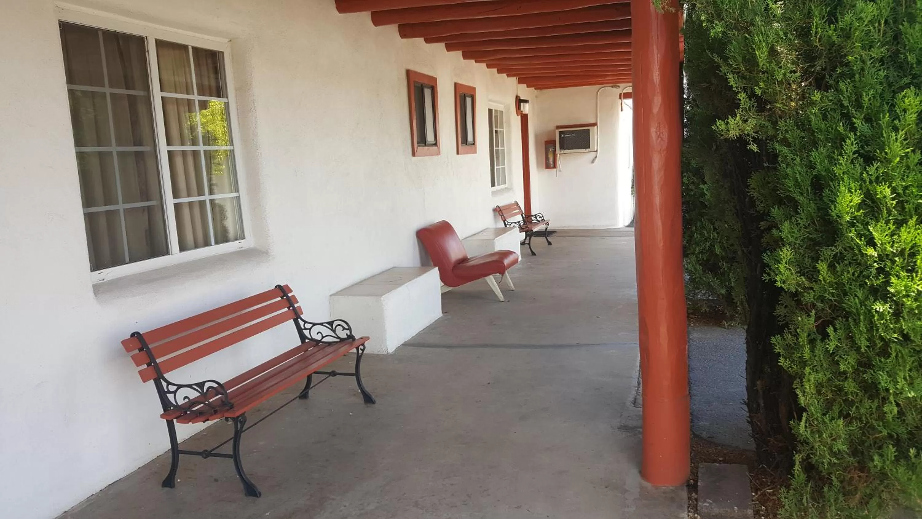 Property building in Cottonwood Court Motel