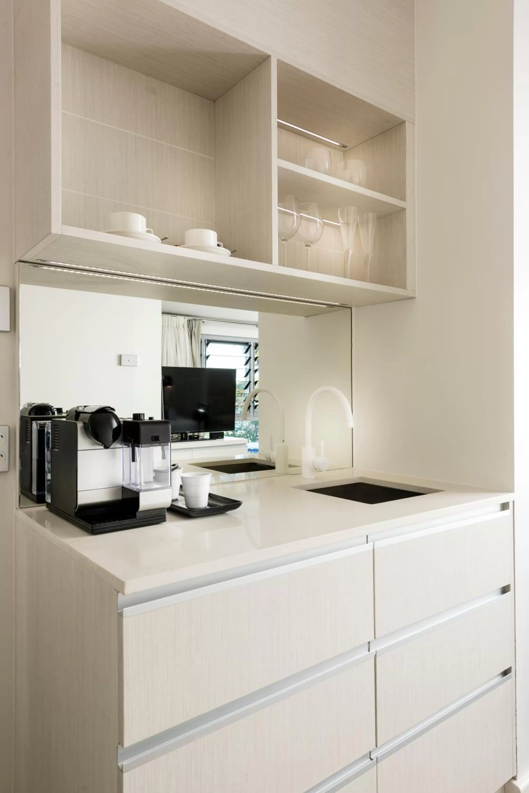 Kitchen or kitchenette in Mangrove Hotel