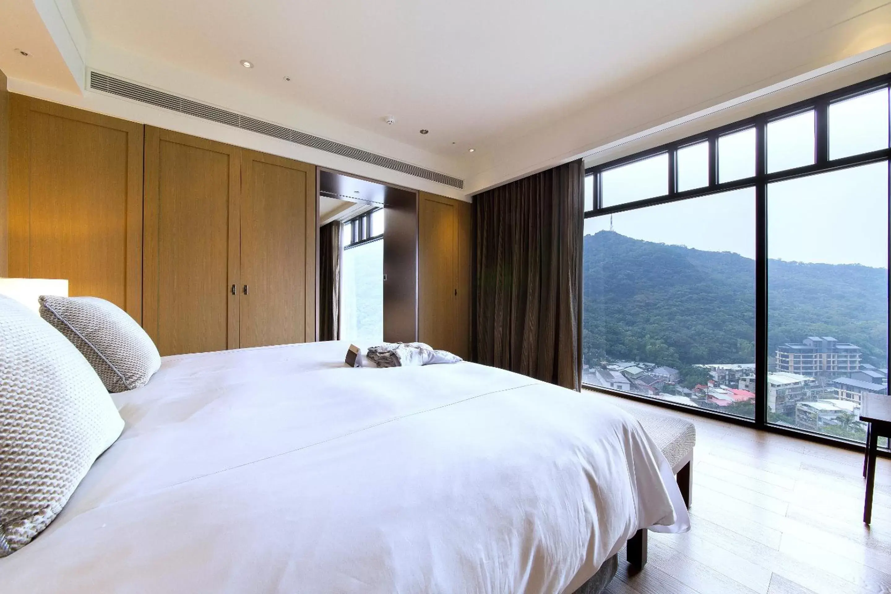 Suite with Balcony in Grand View Resort Beitou Suite with Balcony in Grand View Resort Beitou