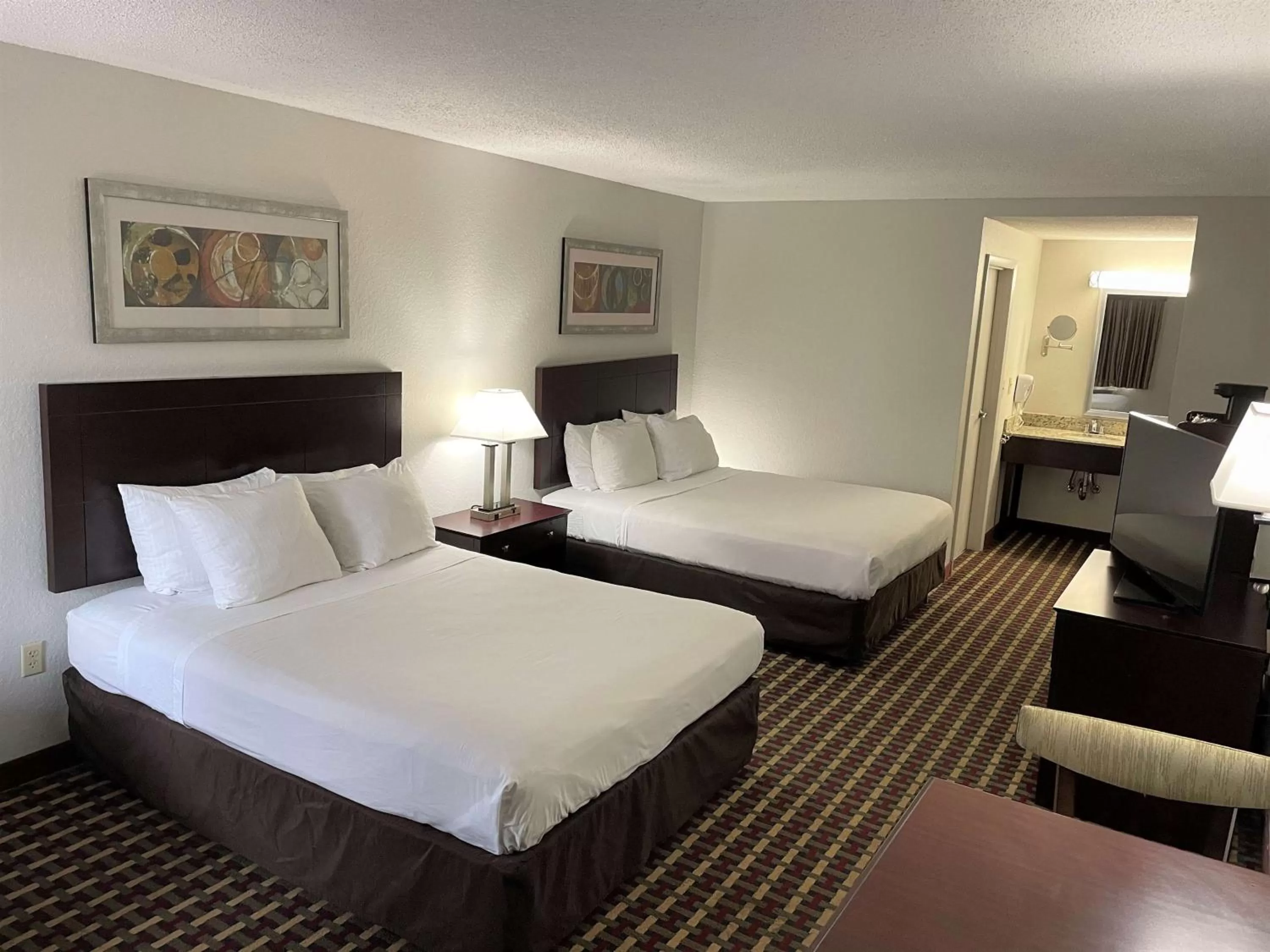 Queen Room with Two Queen Beds and Roll-In Shower - Disability Access/Smoking in Best Western of Clewiston