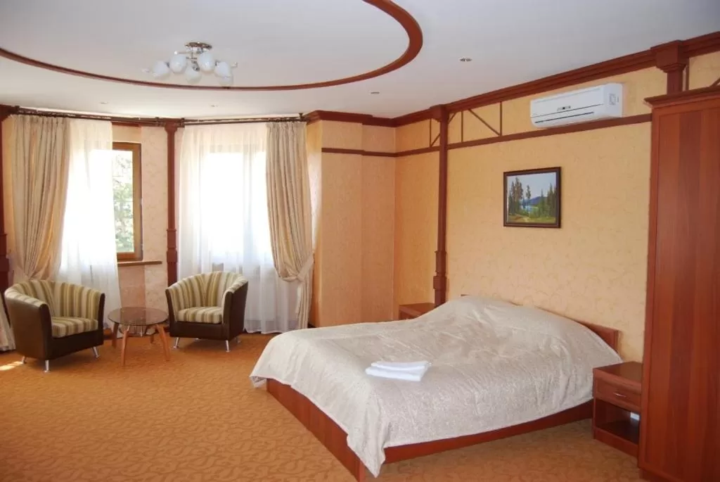 Bedroom, Bed in Alpen Ville