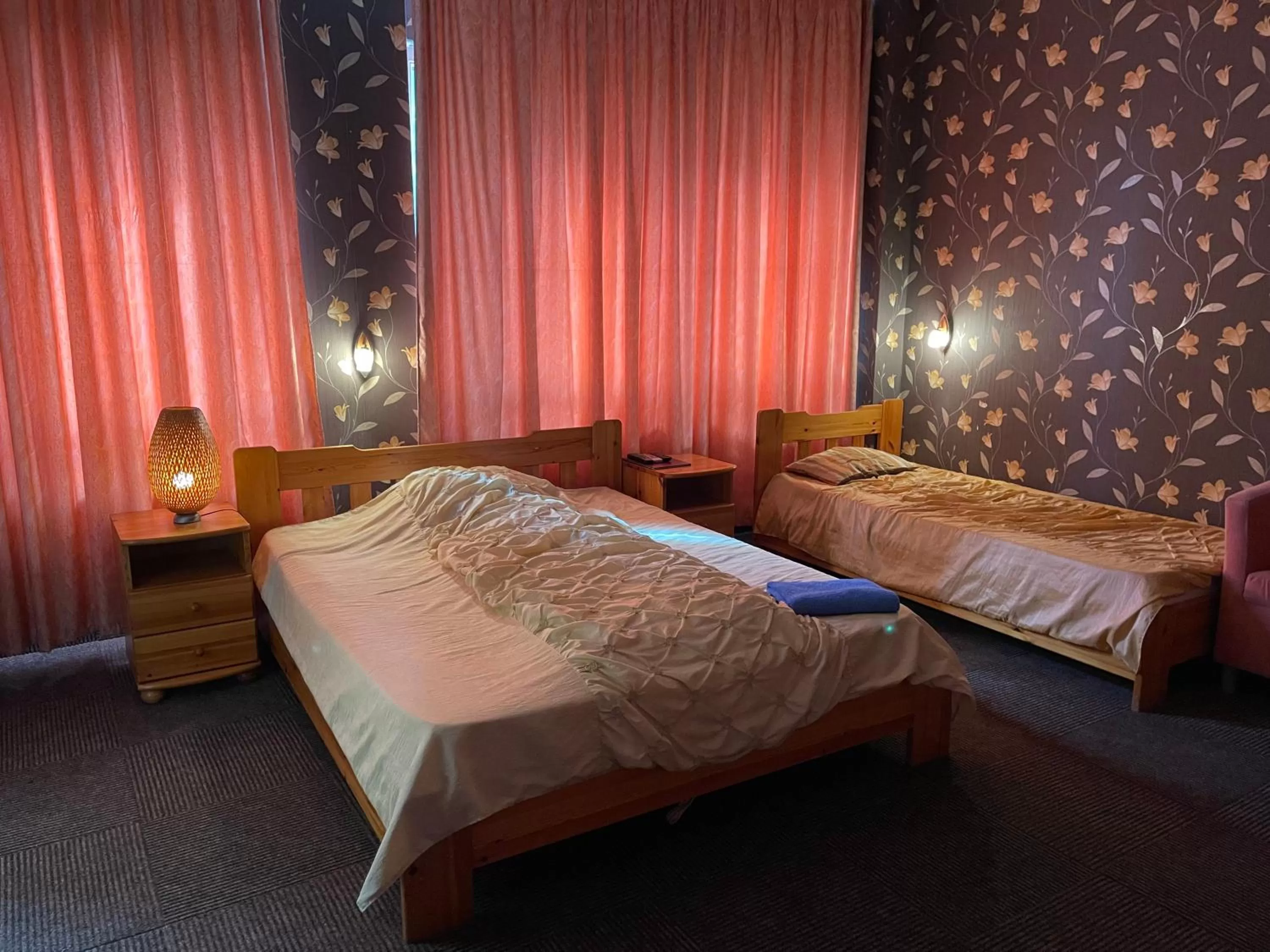 Bed in Airport Szálló