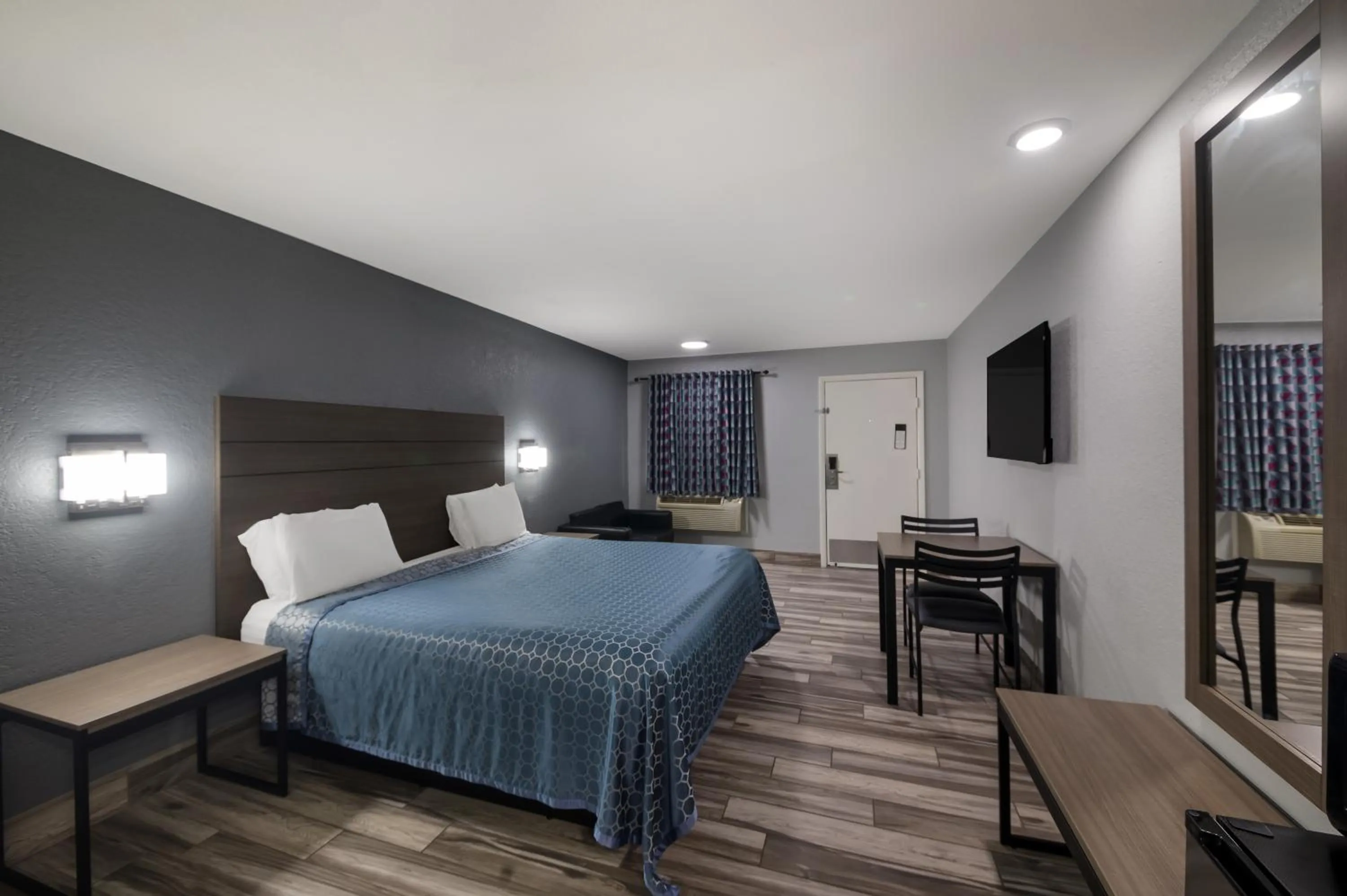 Bed in Americas Best Value Inn Buda