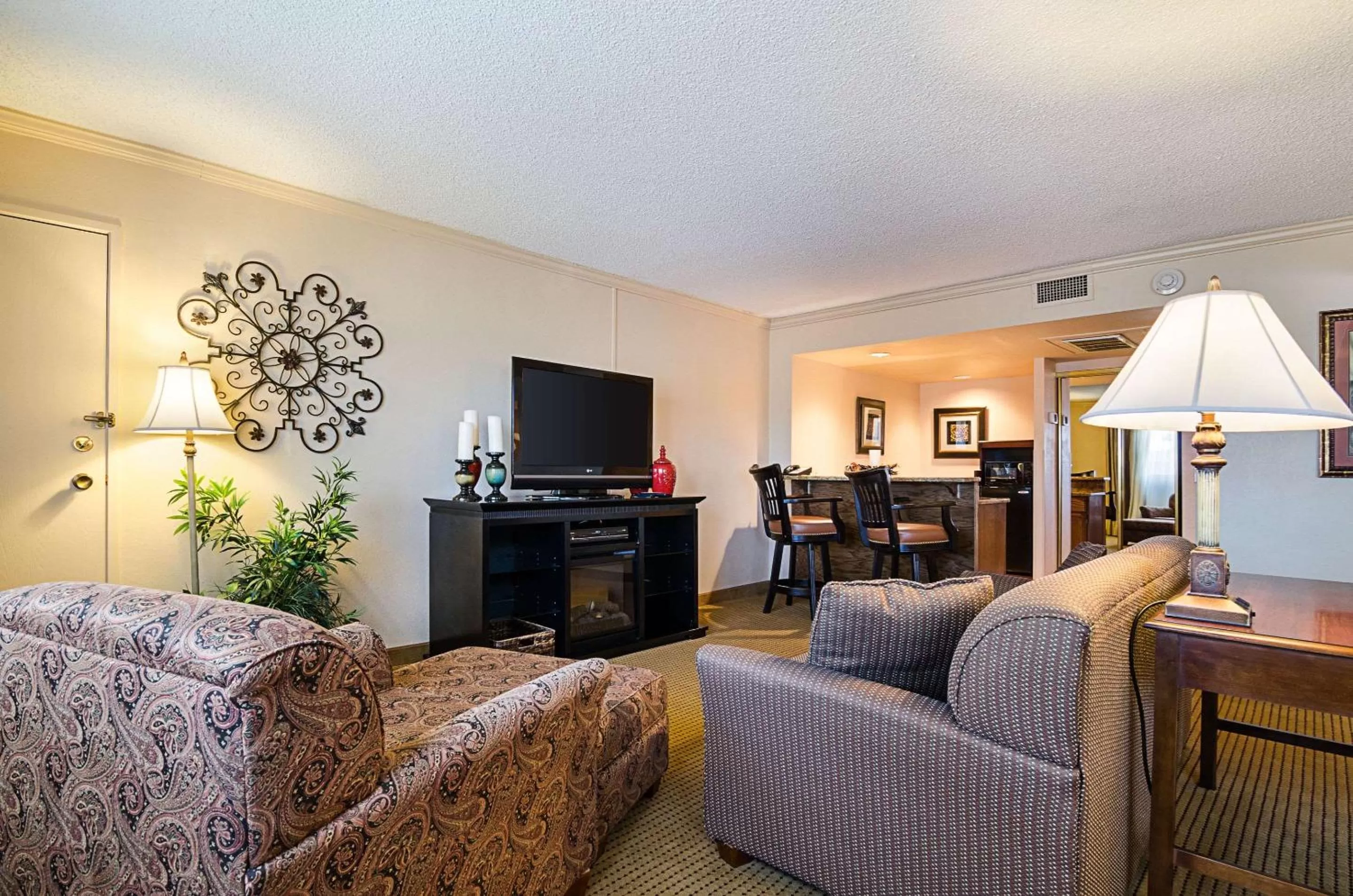 Bedroom in Clarion Inn Garden City