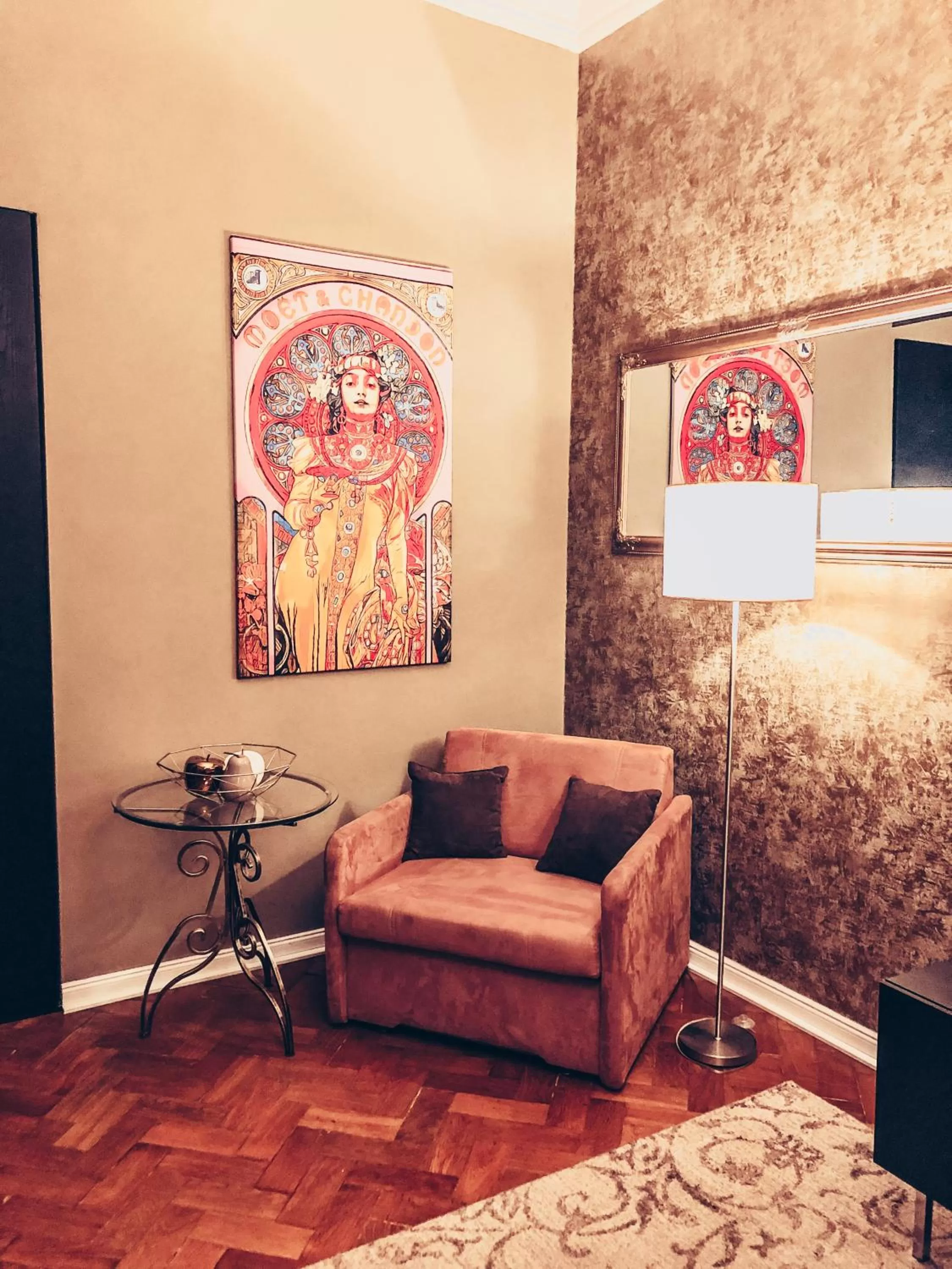 Seating area in Alfons Boutique Hotel