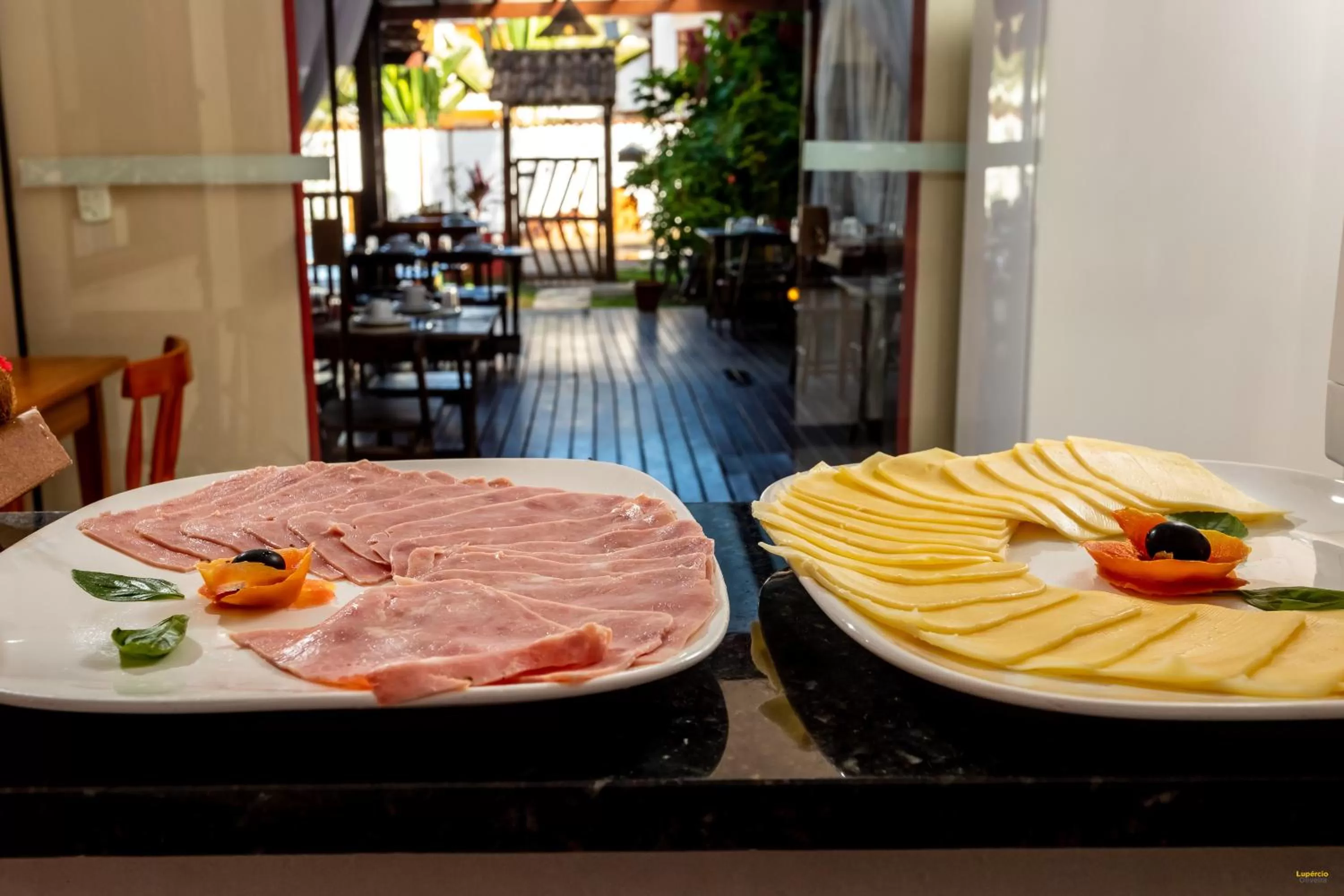 Breakfast, Food in i9 Embaú Flats & Suites