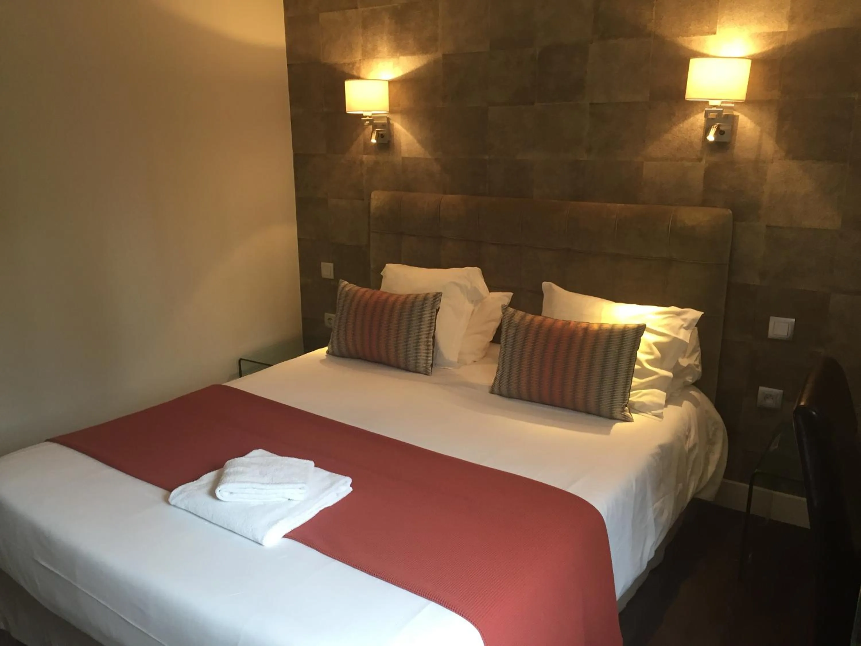 Double Room in Hotel Acadie Eragny