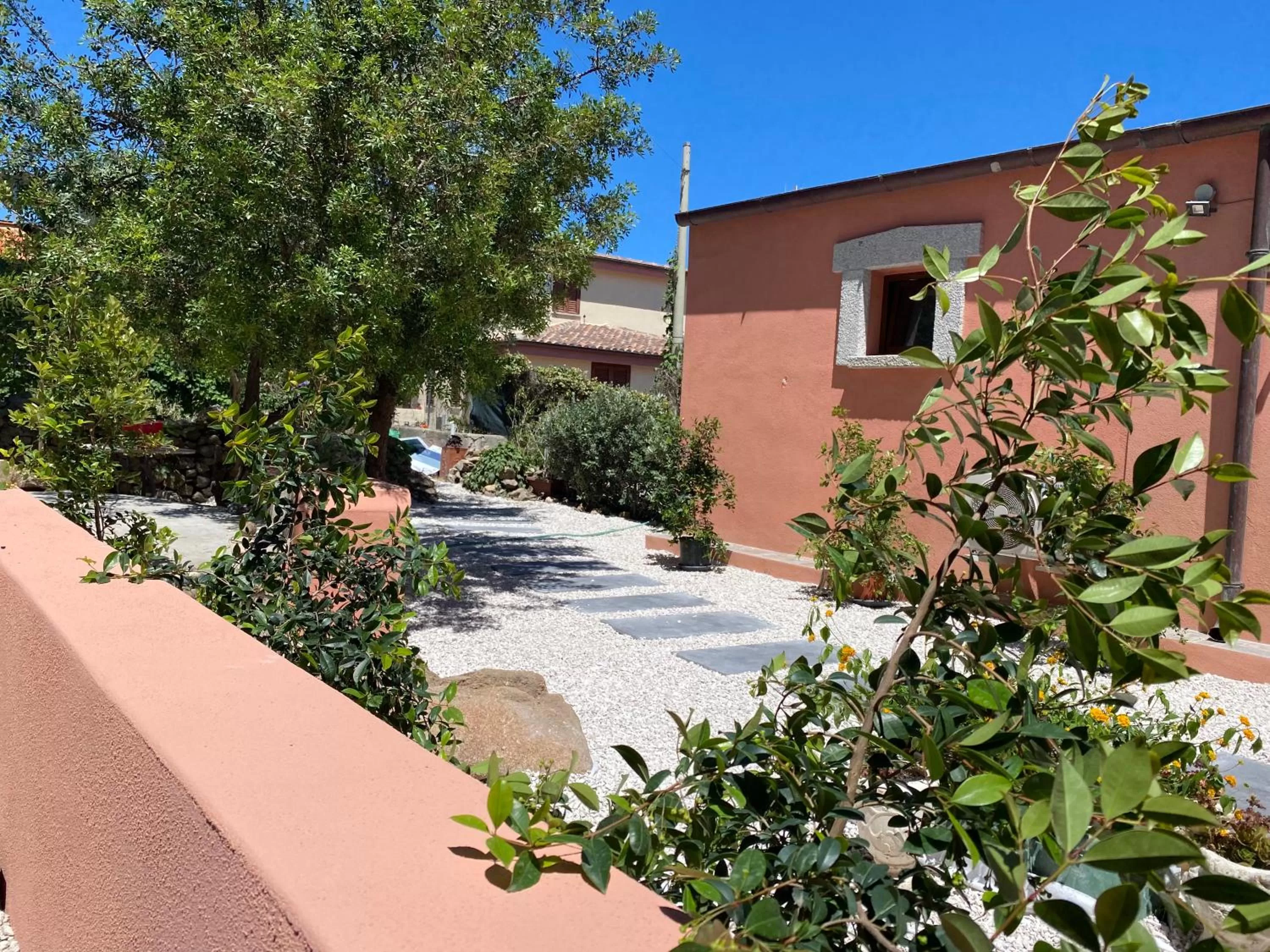 Property building in QUADRIFOGLIO Affittacamere