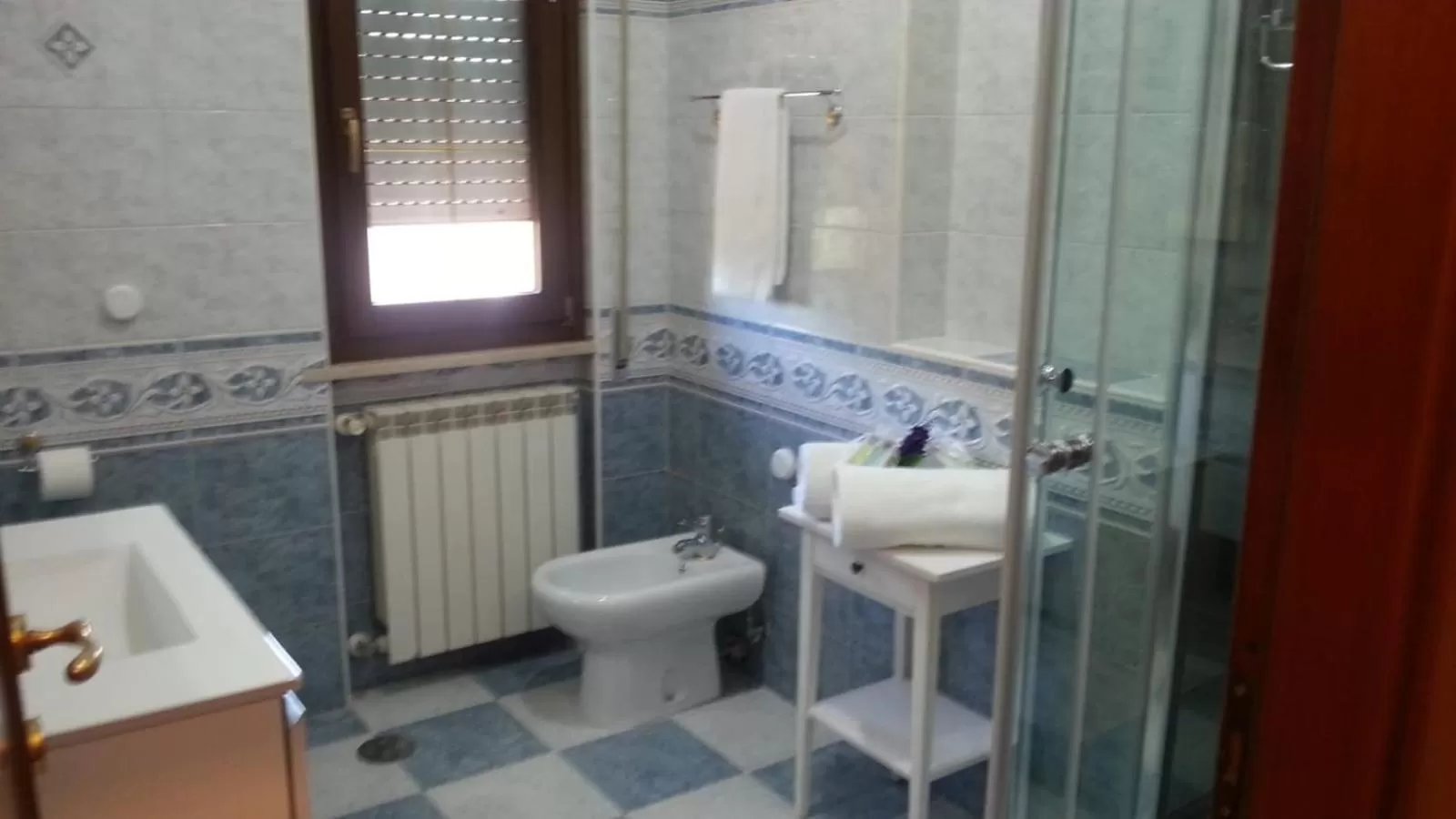 Shower, Bathroom in Appartamenti Speedy