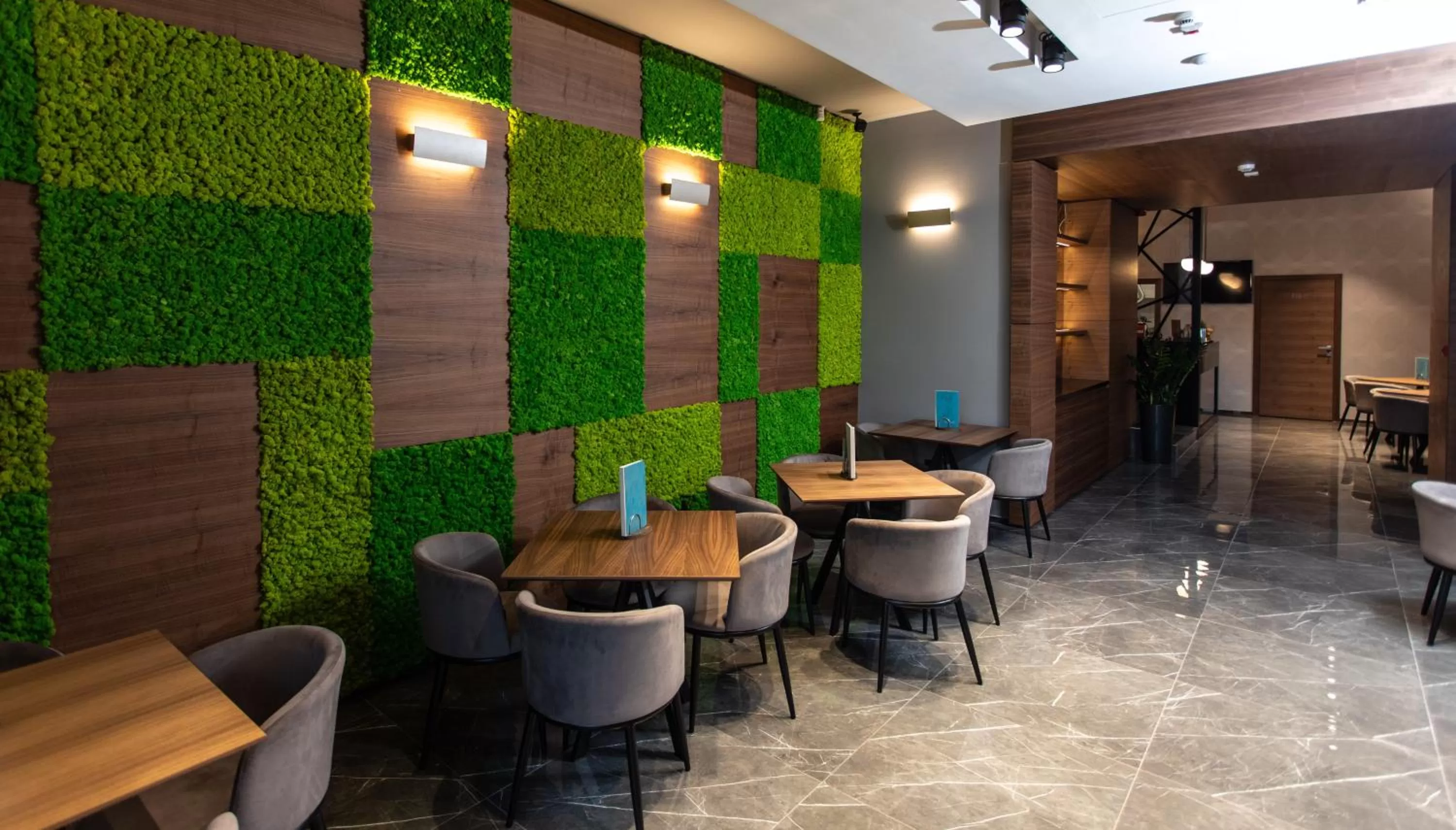 Restaurant/places to eat in Artis Boutique Hotel