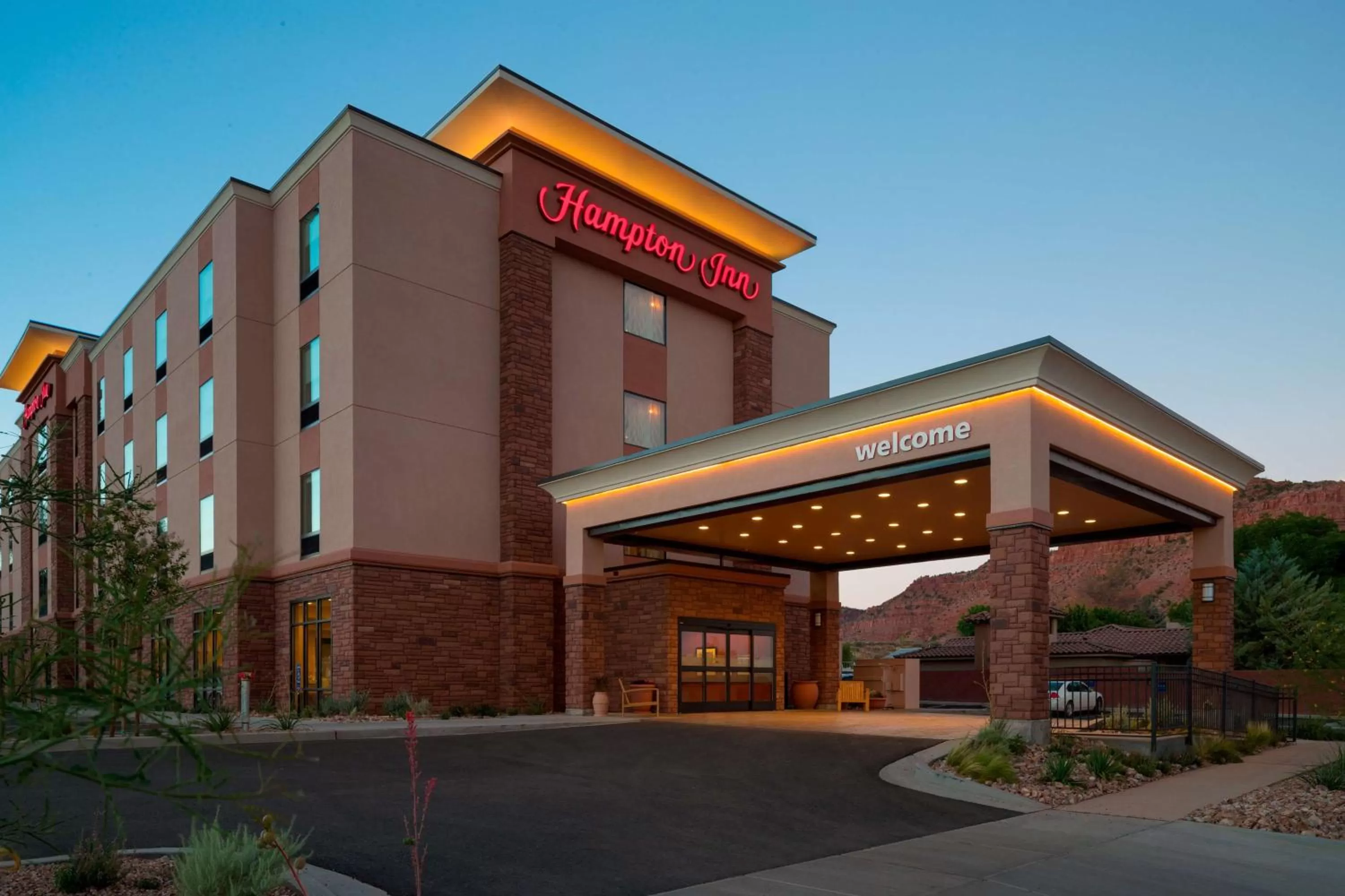 Property building in Hampton Inn Kanab