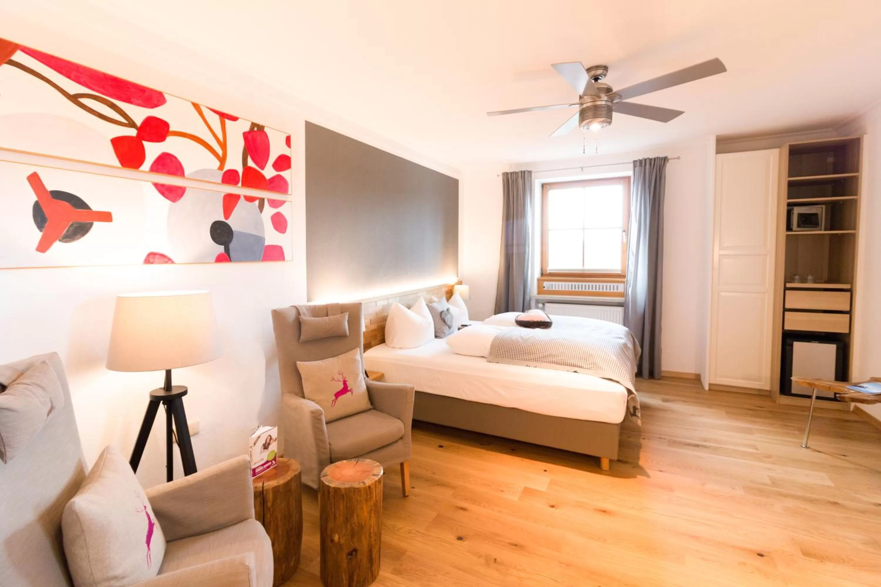 Photo of the whole room, Bed in Romantik Hotel Hirschen