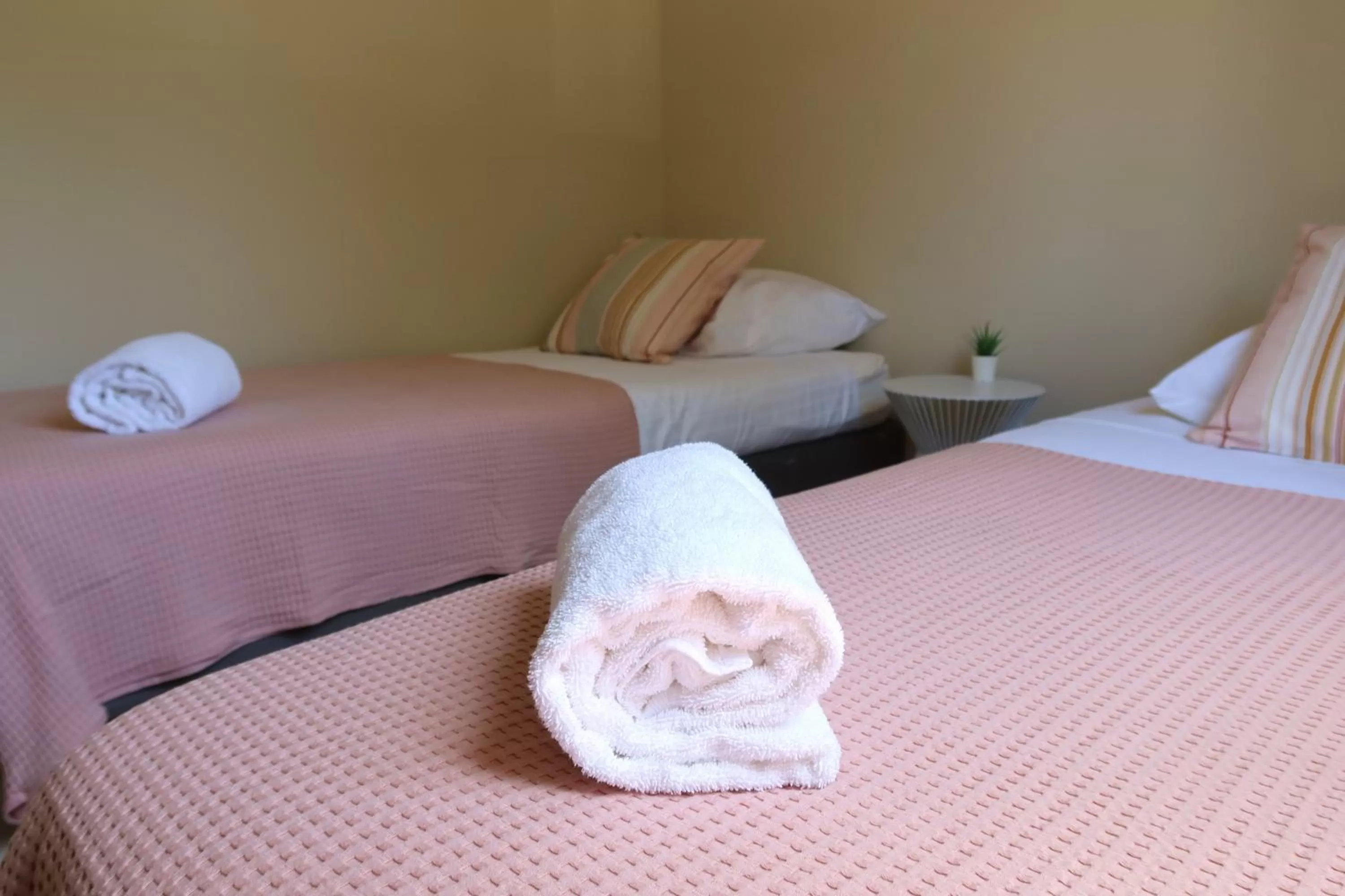 Bedroom, Bed in Montana Eco Resort