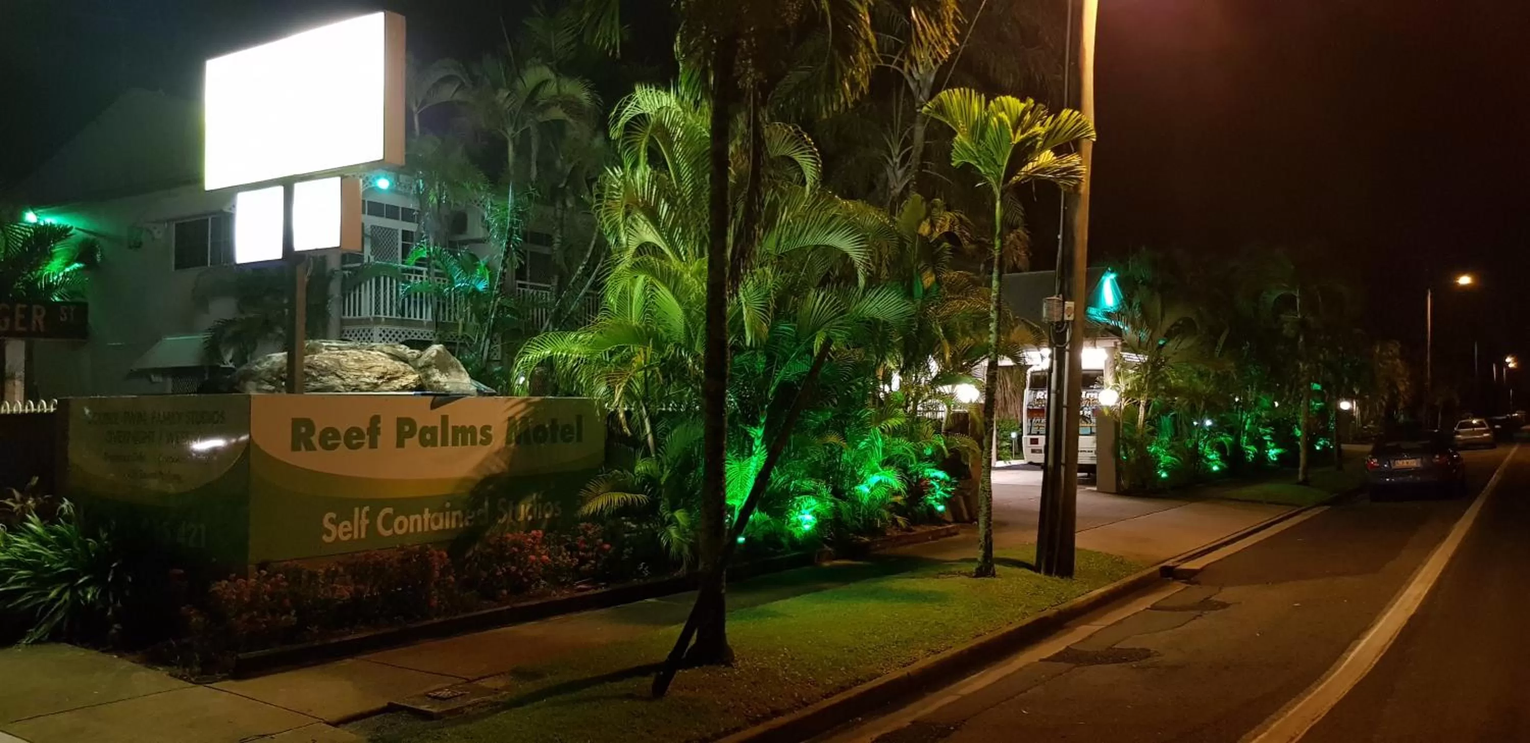 Property logo or sign in Reef Palms